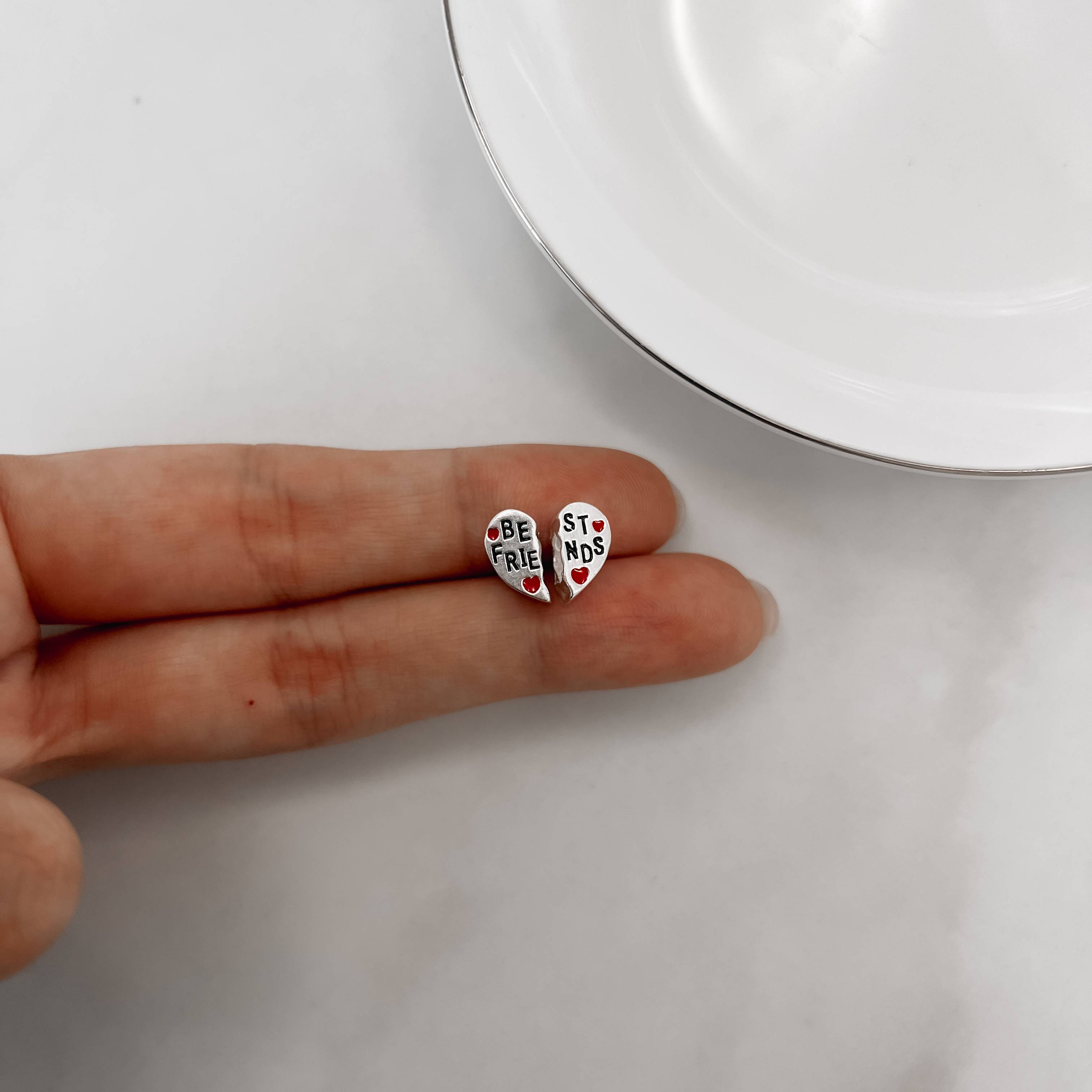 Imagem Secundária Berloque separador coração best friends resina