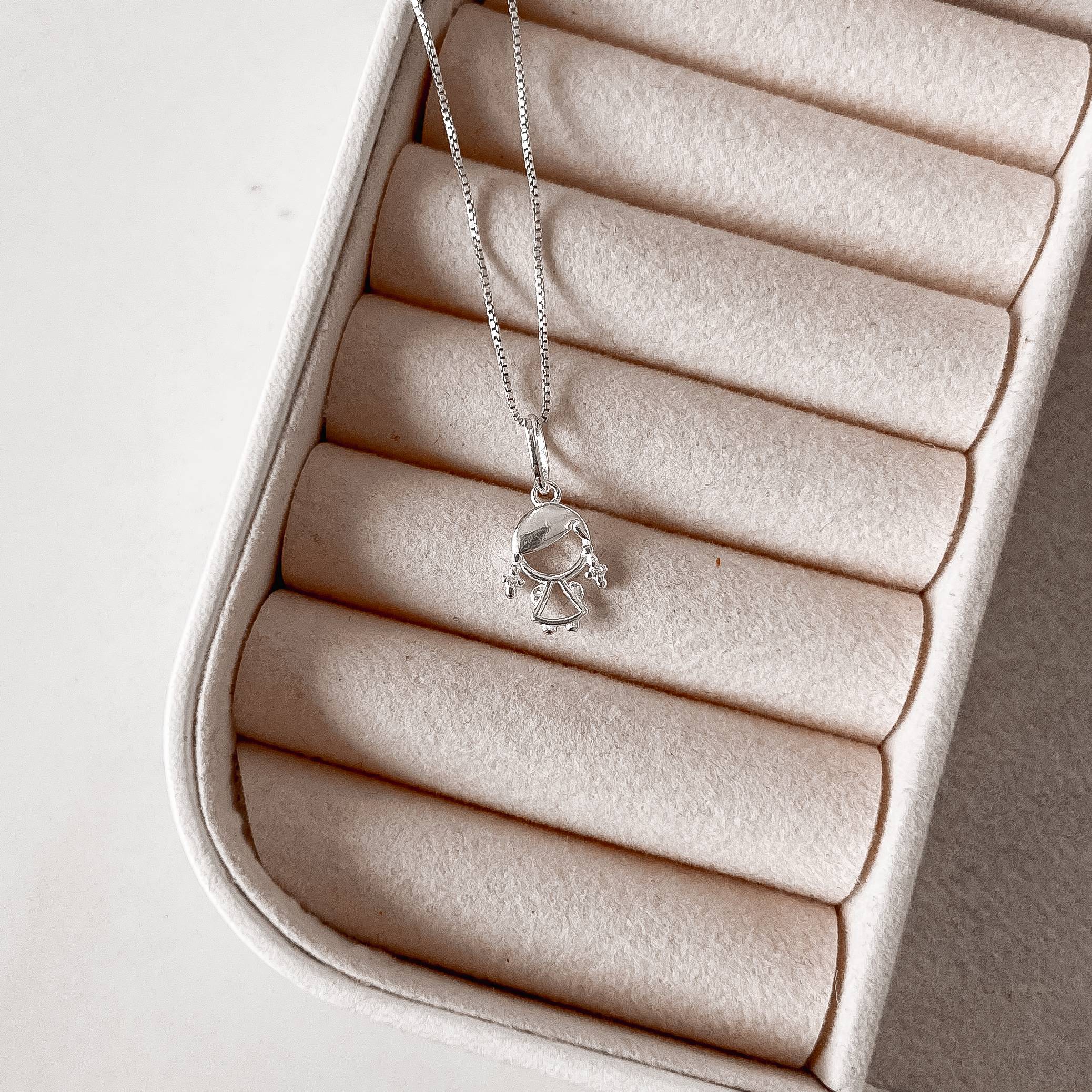 Imagem Colar pingente menina detalhe zircônias 11mm 45cm