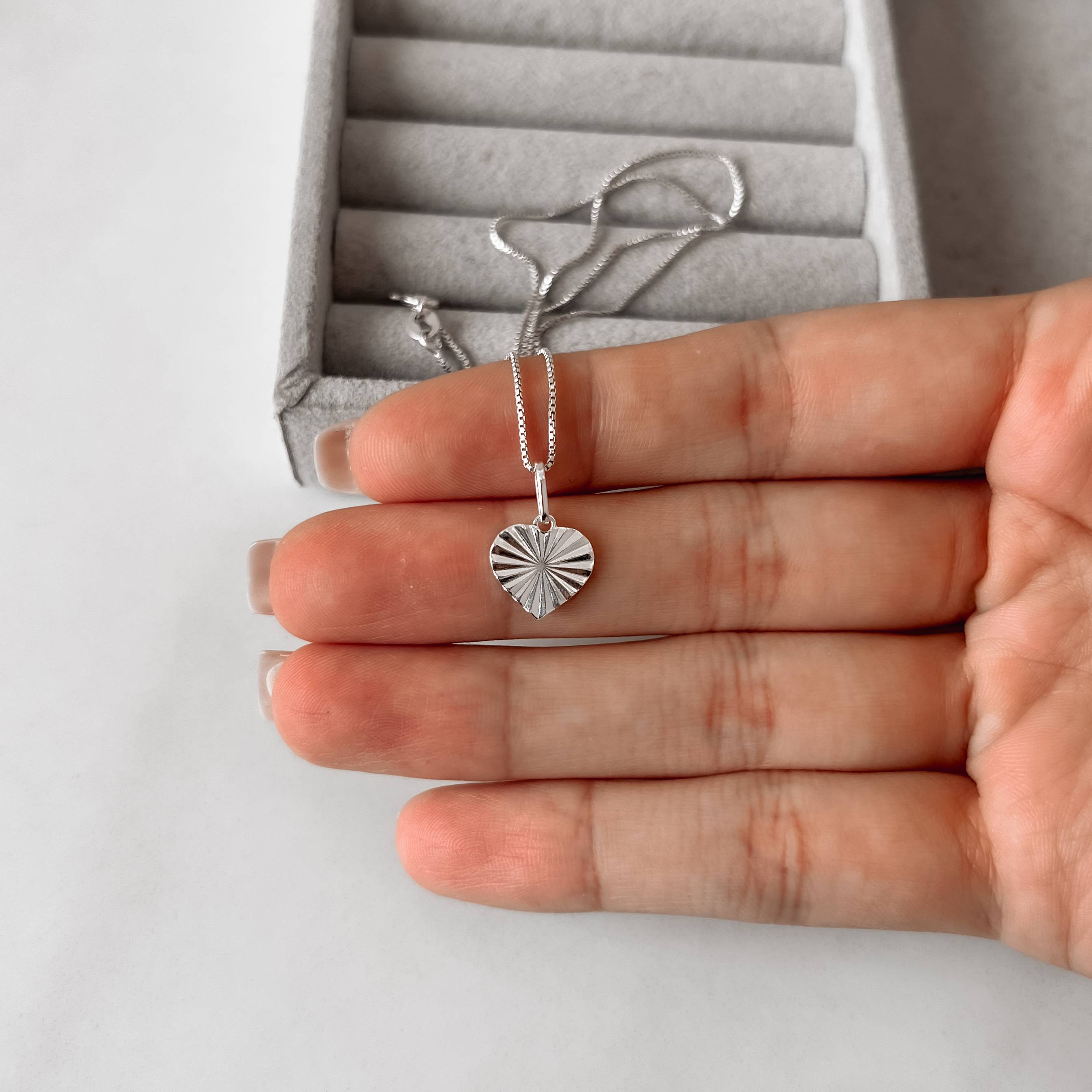 Imagem Secundária Colar pingente coração vinco 11mm 45cm