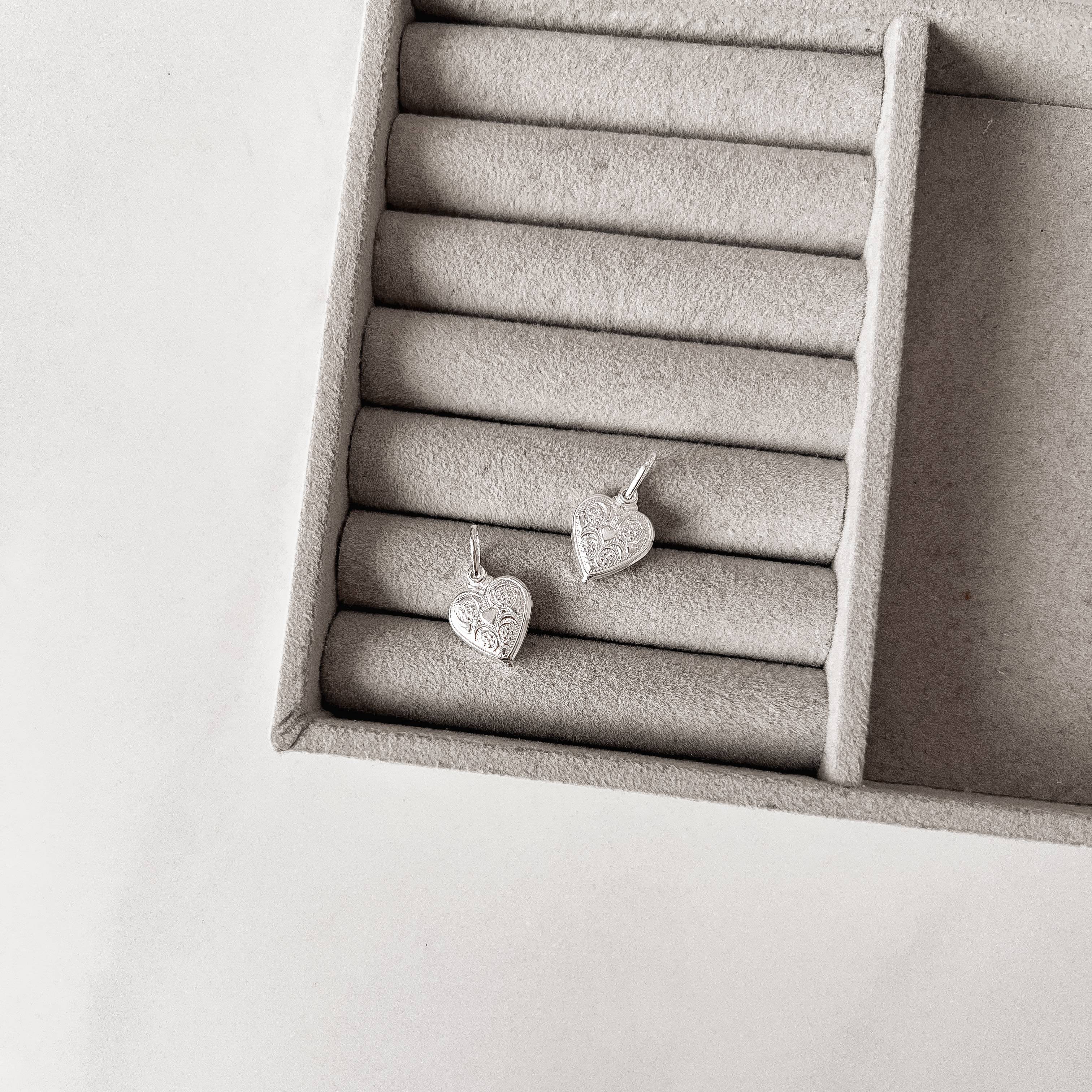 Imagem Secundária Pingente coração desenhado 16mm