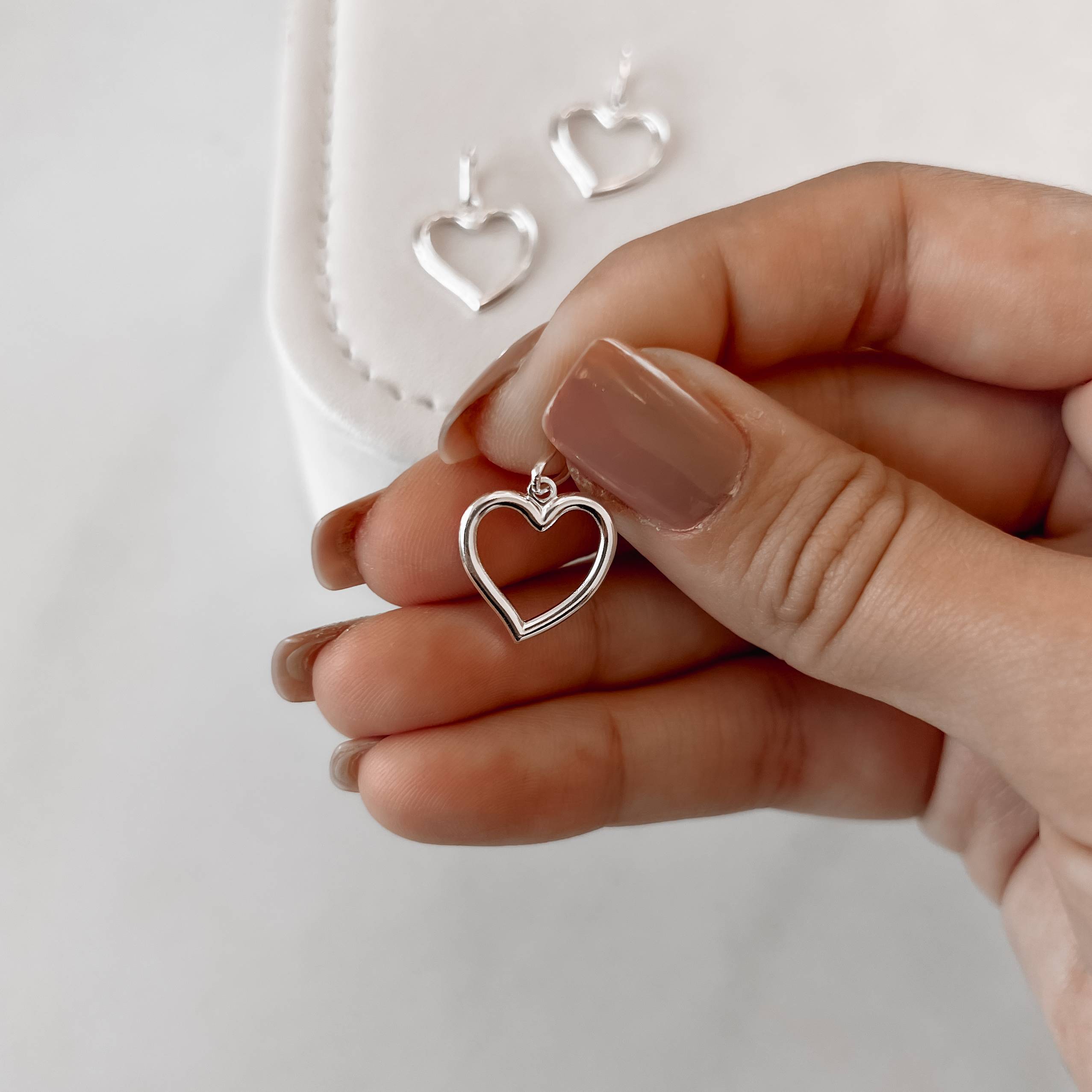 Imagem Pingente coração vazado direito 15mm