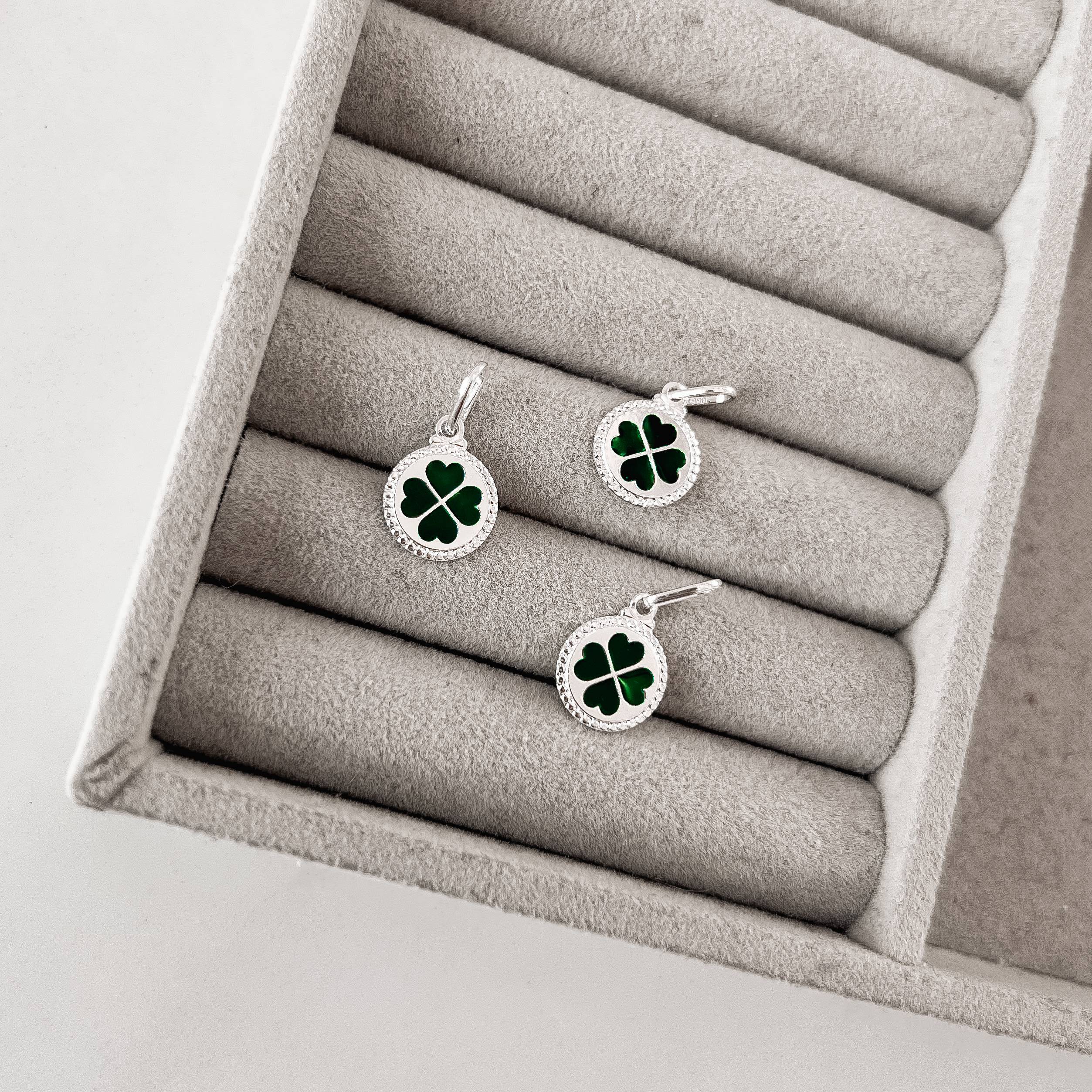 Imagem Secundária Pingente medalha trevo 11mm resina