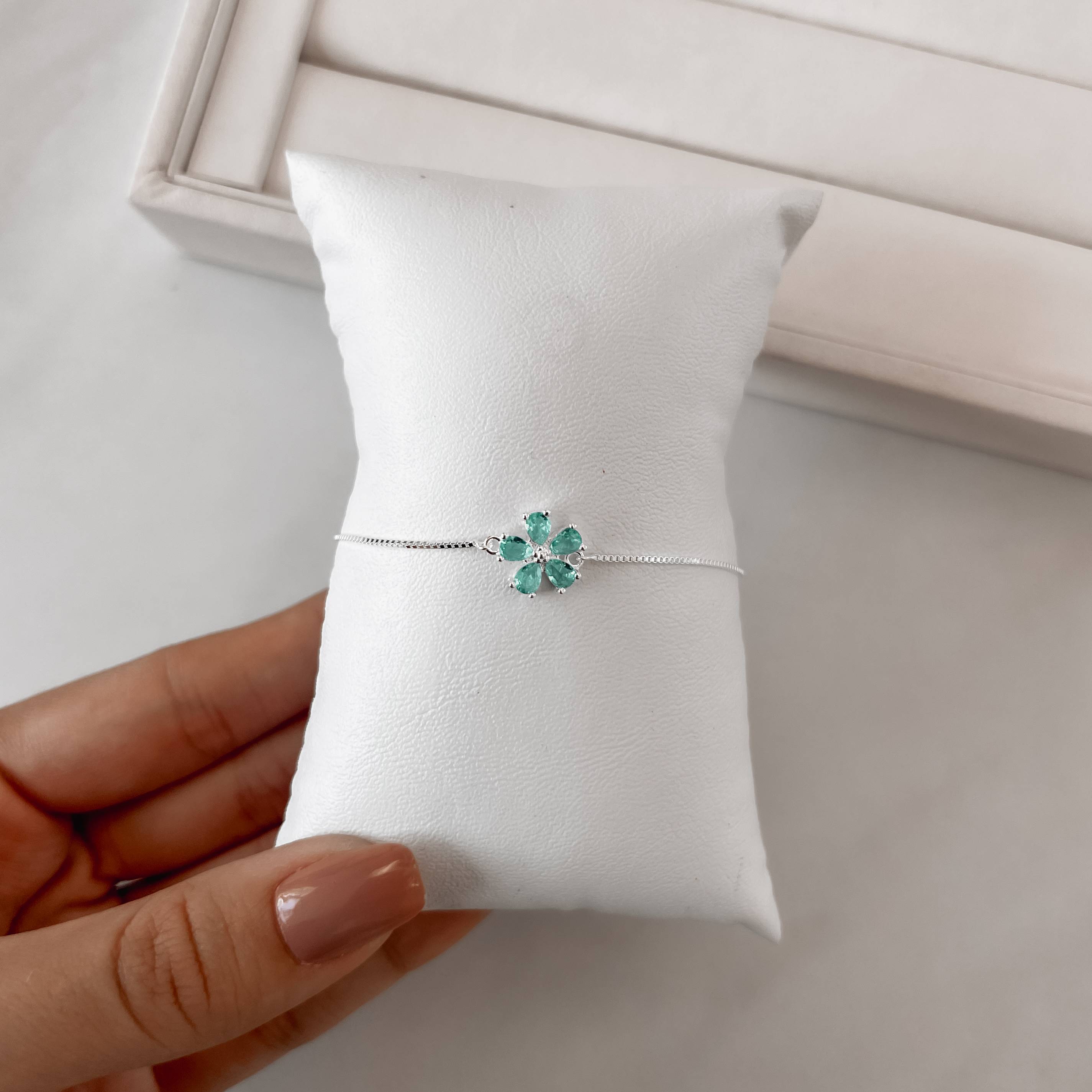 Imagem Pulseira entremeio flor cravejada turmalina 11mm