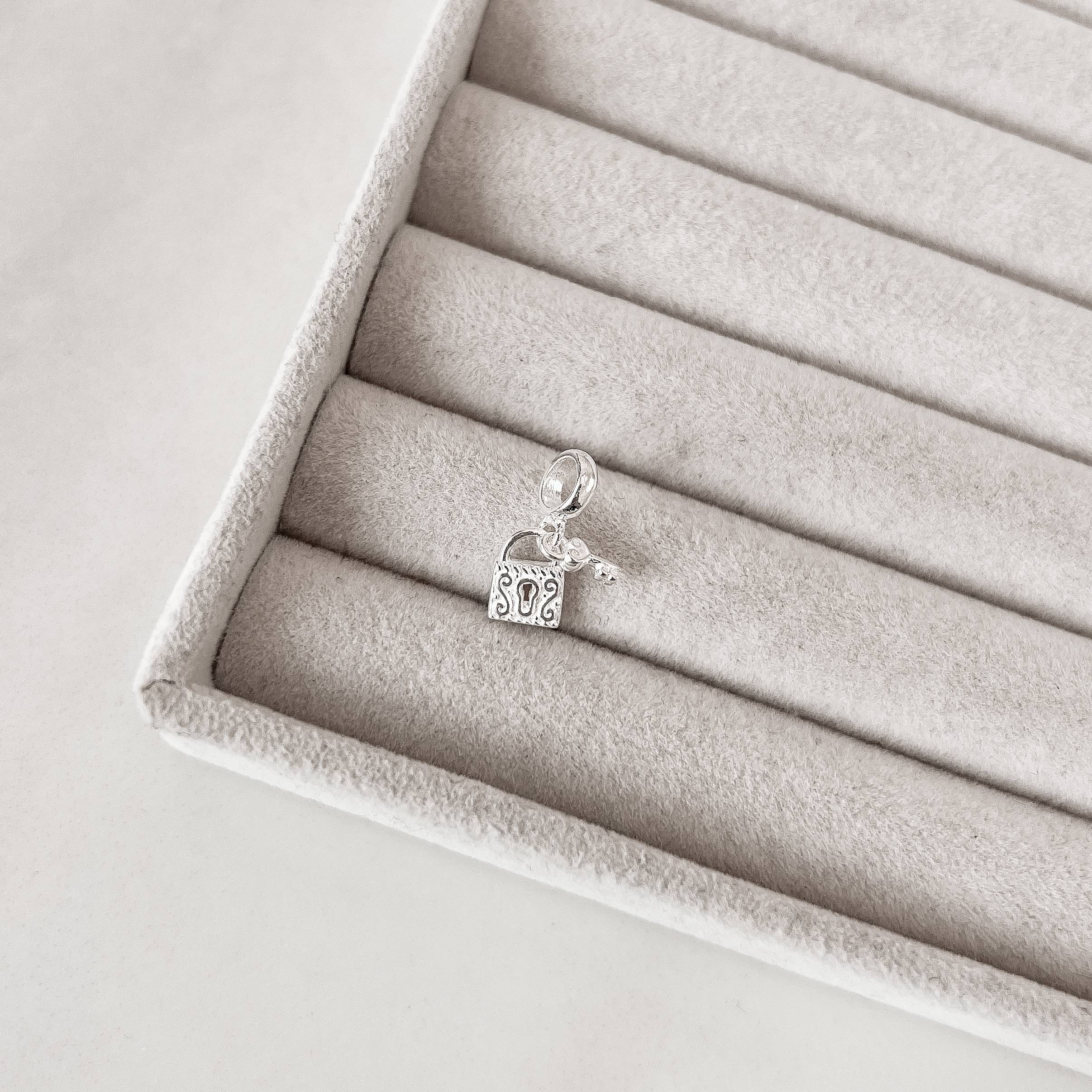 Imagem Berloque pingentes chave e cadeado 9mm