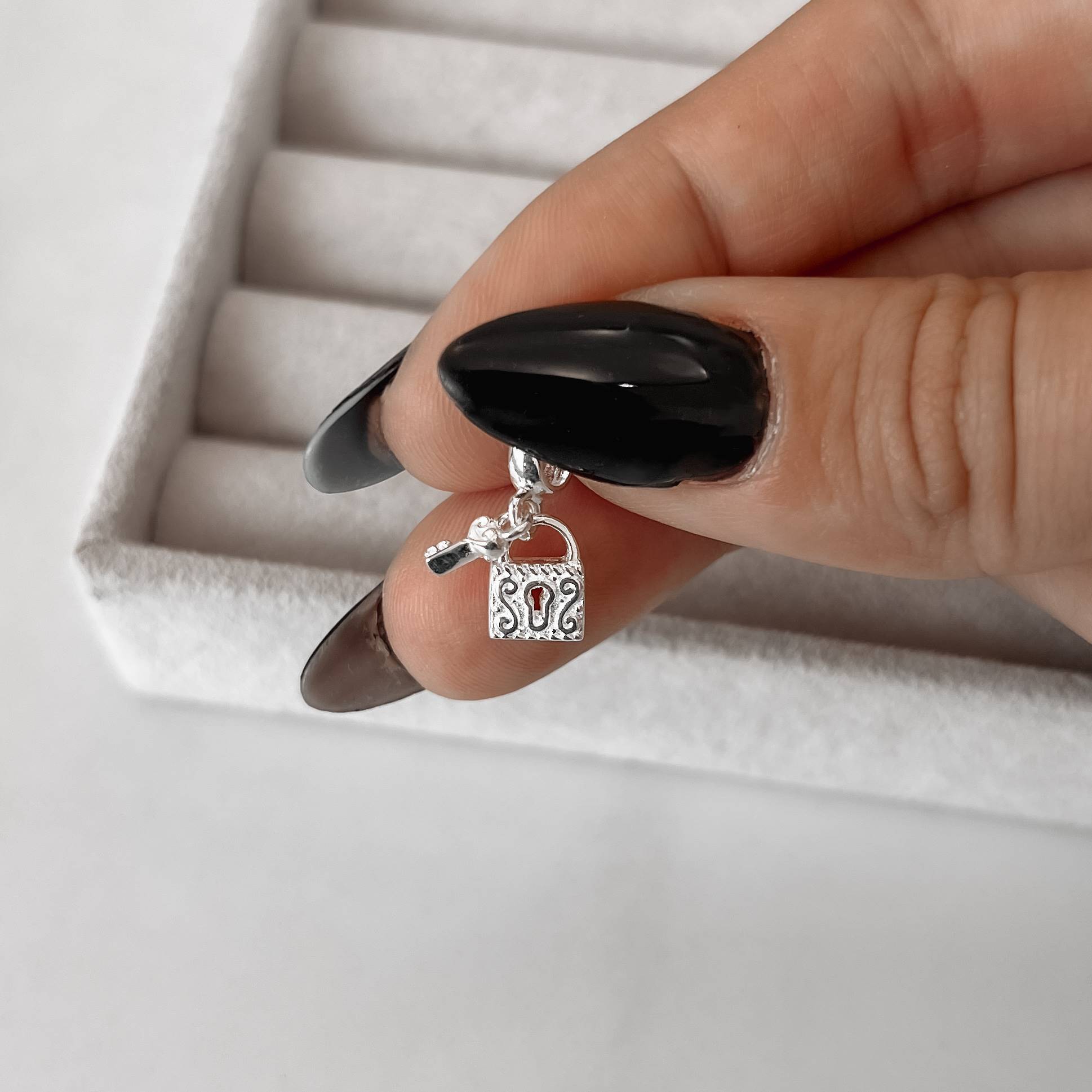 Imagem Secundária Berloque pingentes chave e cadeado 9mm