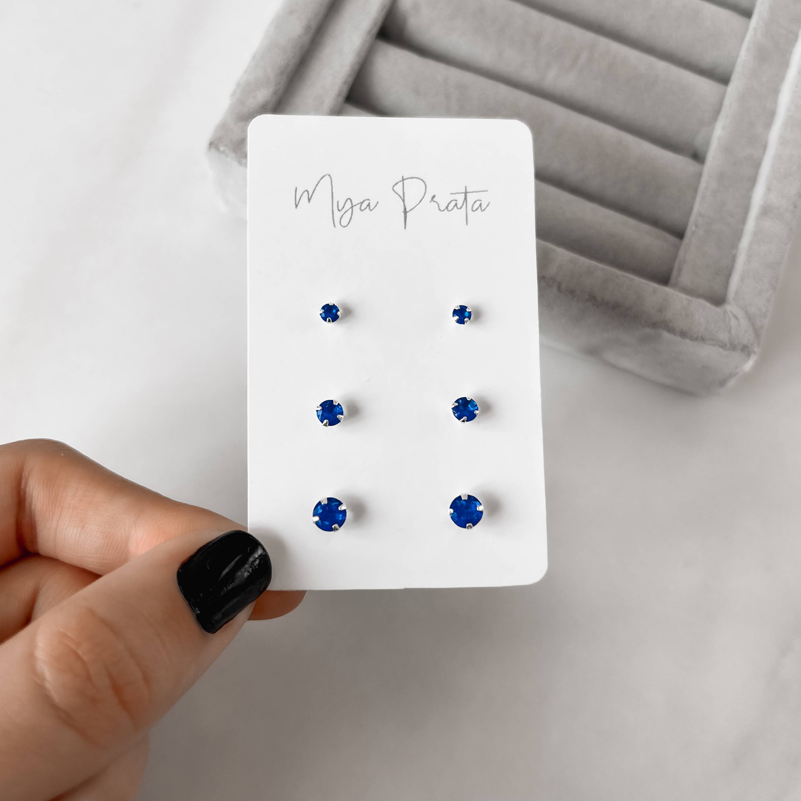 Imagem Secundária Trio zircônia redonda 3, 4 e 5mm azul bic