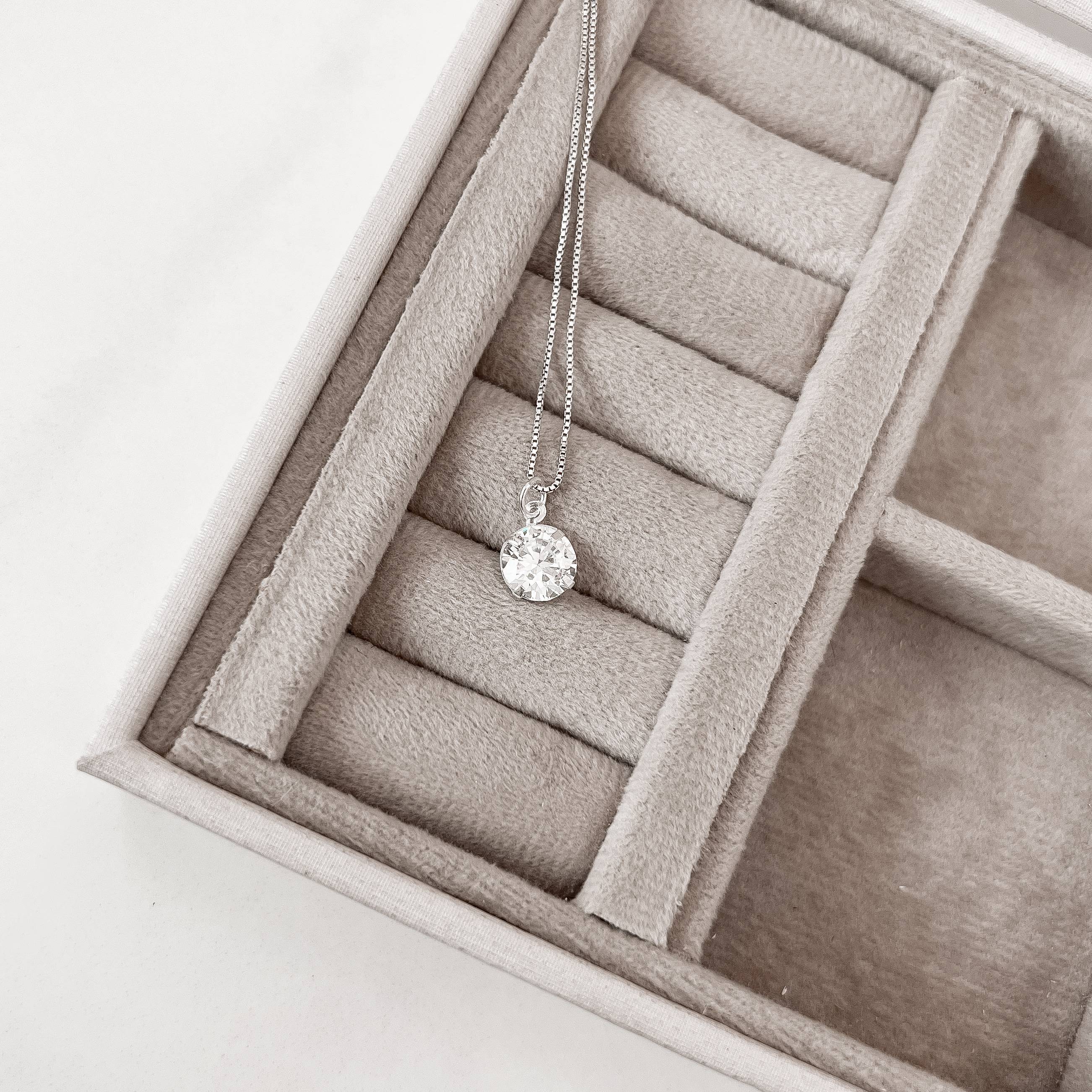 Imagem Secundária Colar pingente zircônia redonda 8mm 45cm