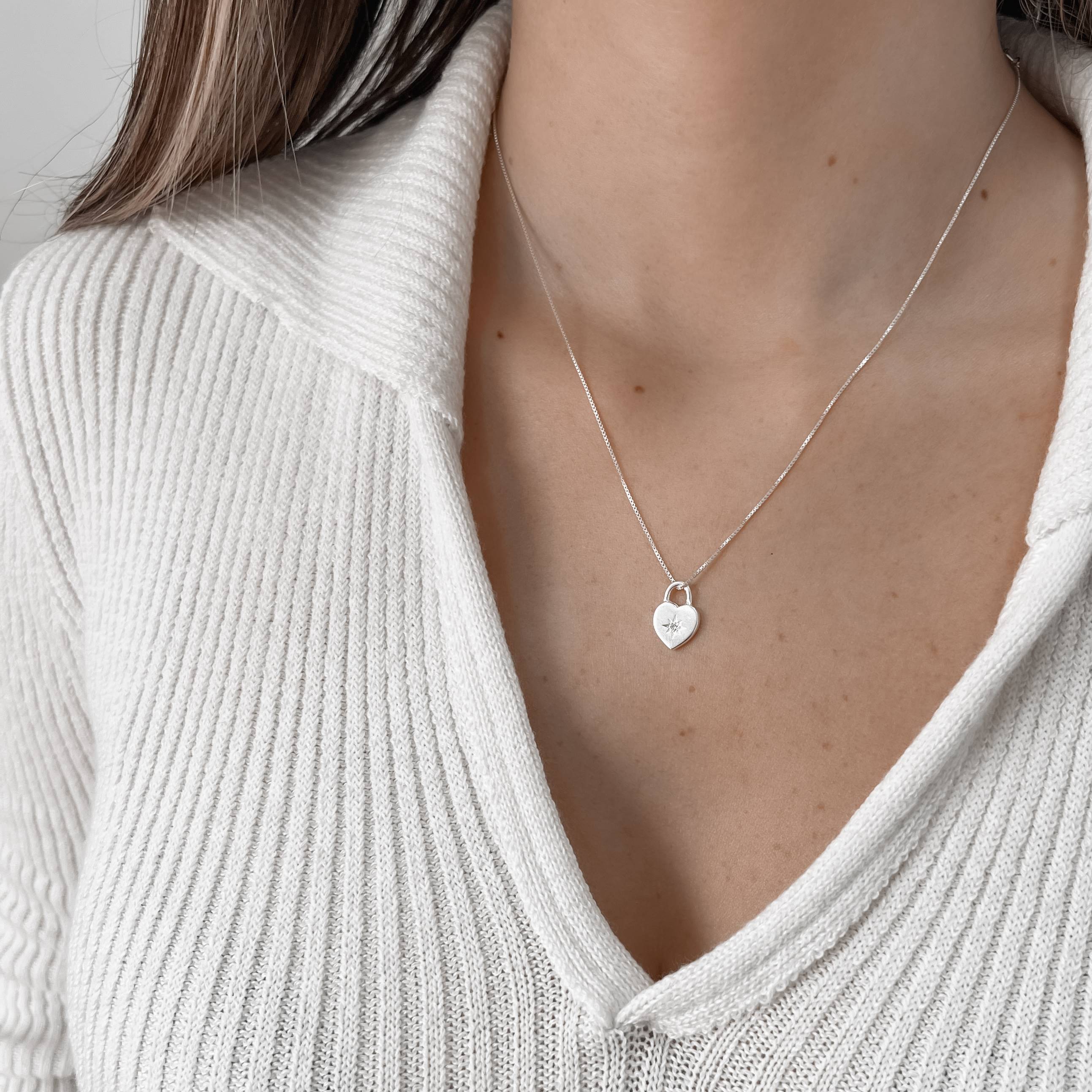 Colar cadeado coração detalhe zircônia 14mm 45cm