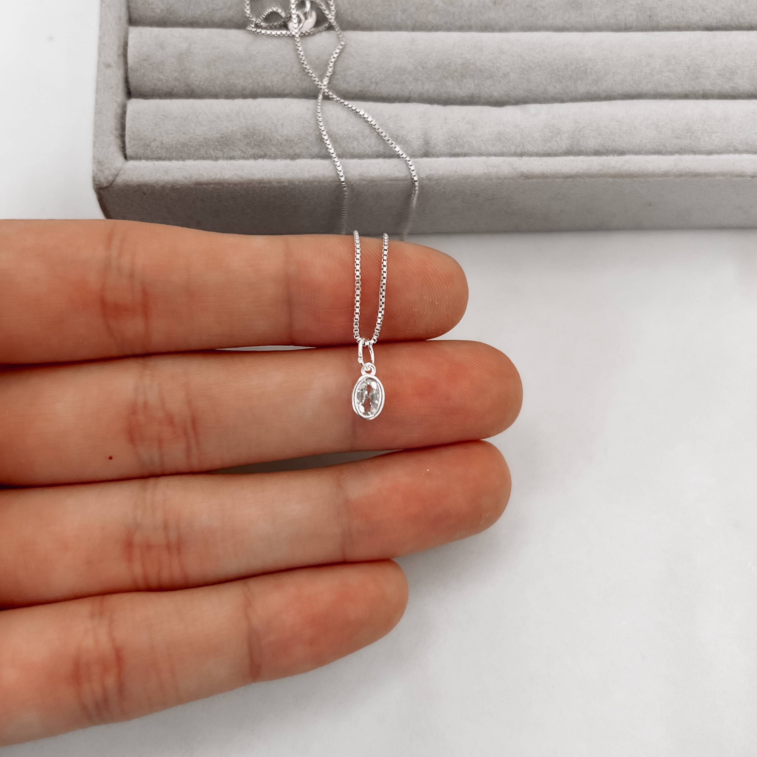 Imagem Colar pingente zircônia oval embutida 6mm 40cm