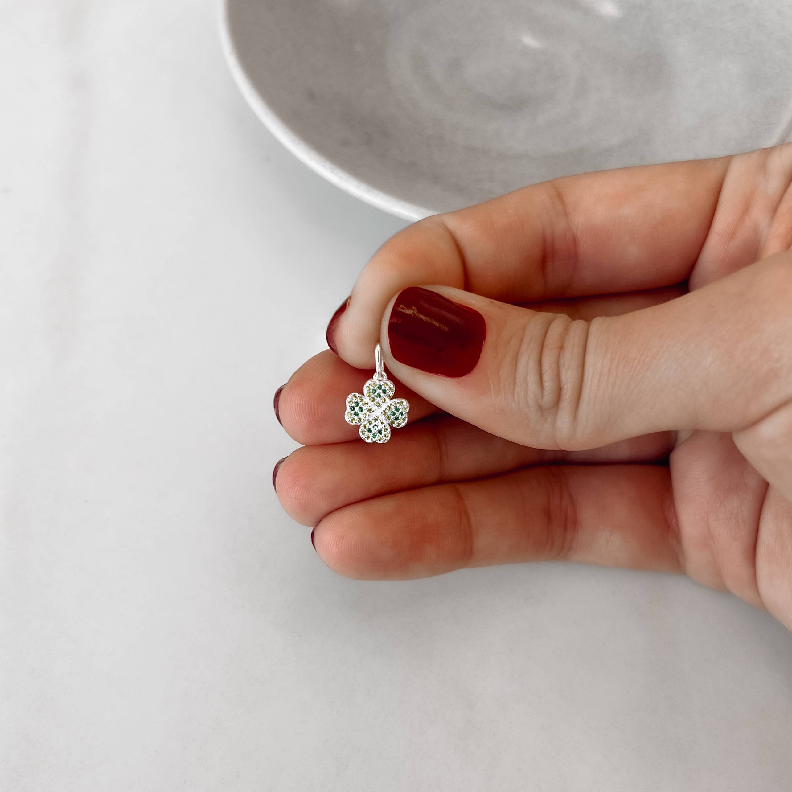 Imagem Secundária Pingente trevo cravejado verde 9mm