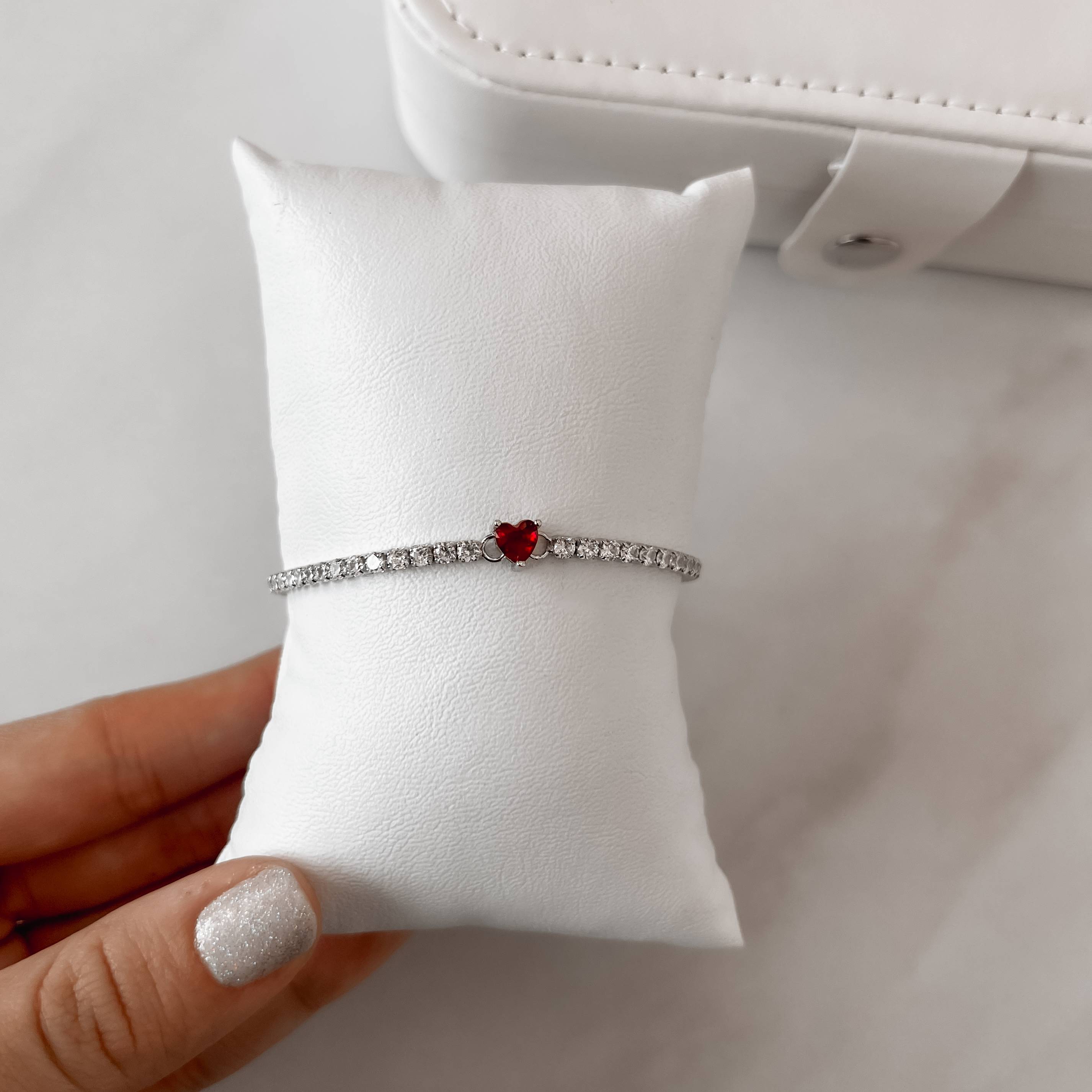 Imagem Secundária Pulseira Riviera 2.5 detalhe zircônia coração vermelho 16,5cm com alongadora ródio