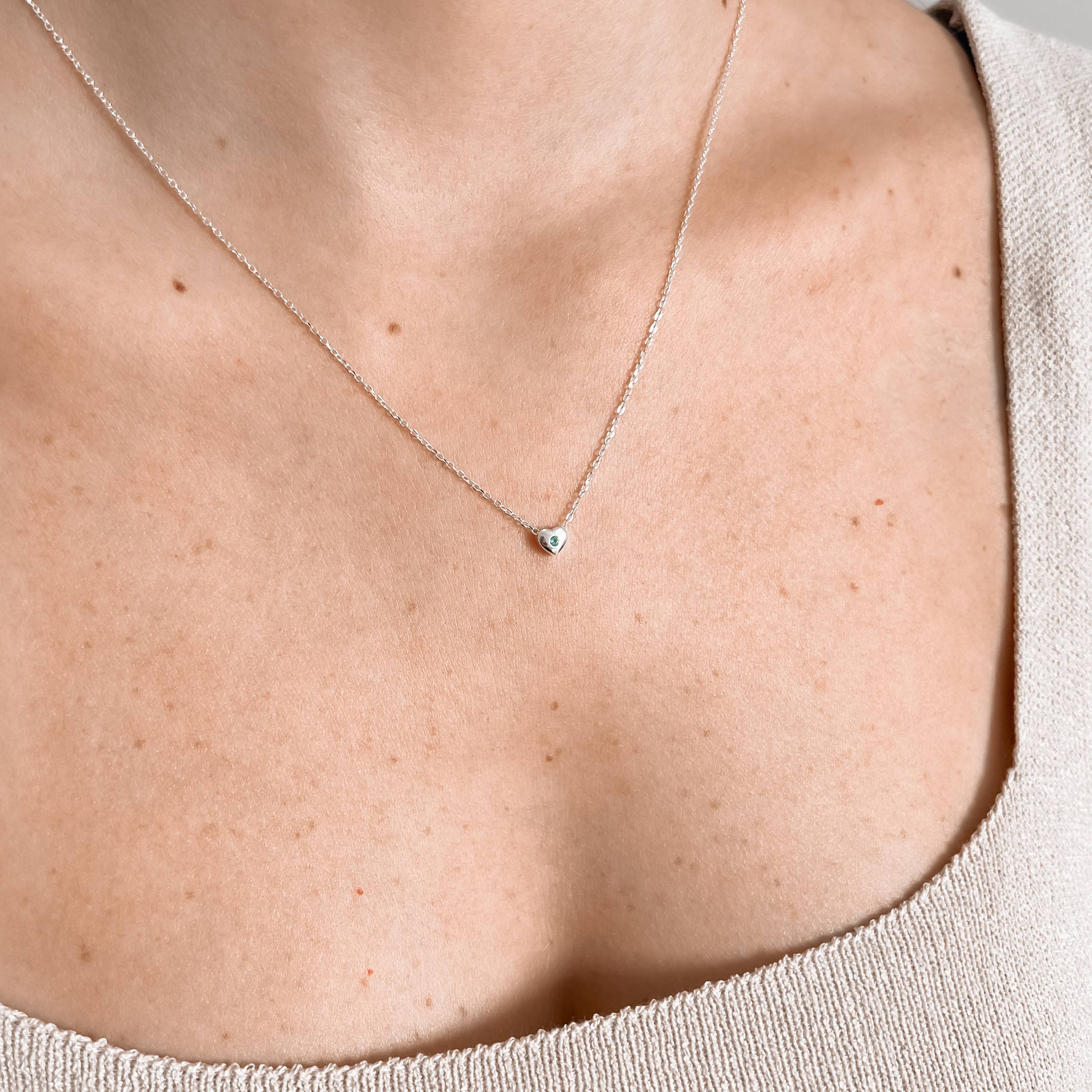 Imagem Secundária Conjunto brinco e colar coração detalhe zircônia acqua 45+5cm