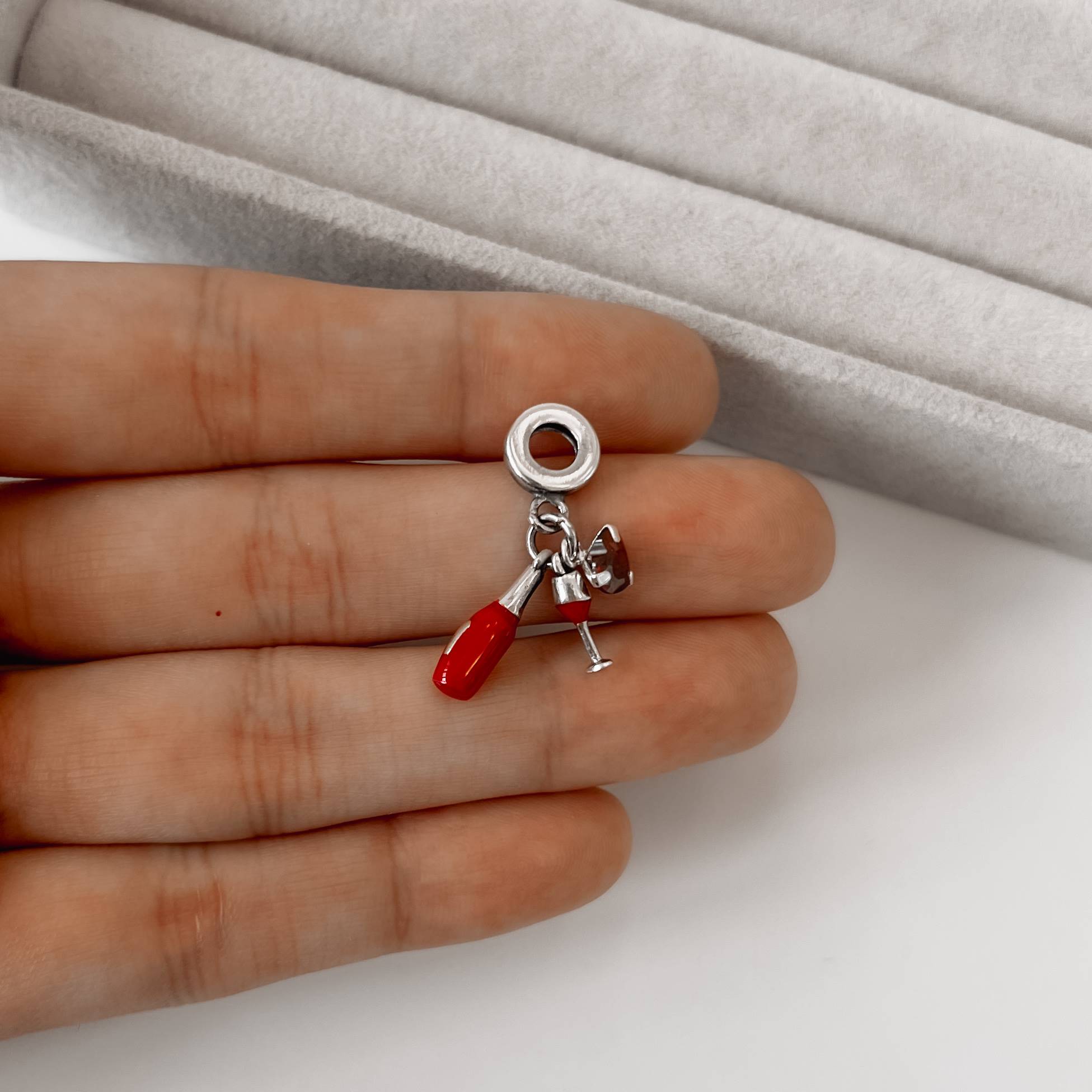 Imagem Secundária Berloque pingentes vinho, taça e zircônia coração resina envelhecido