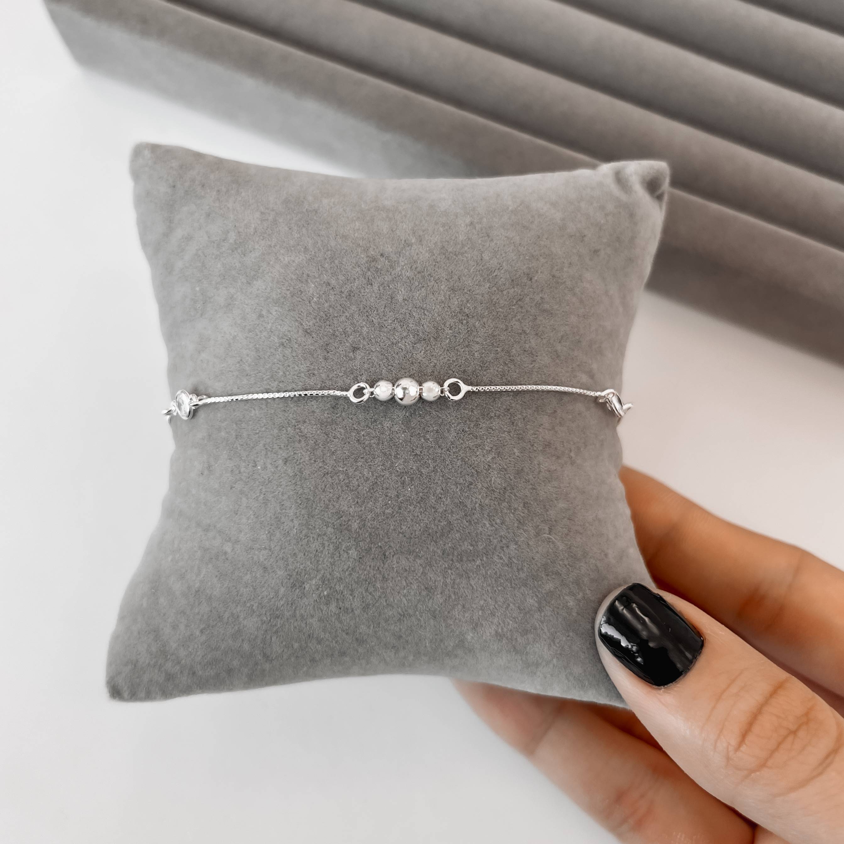 Pulseira entremeios zircônia e bolas