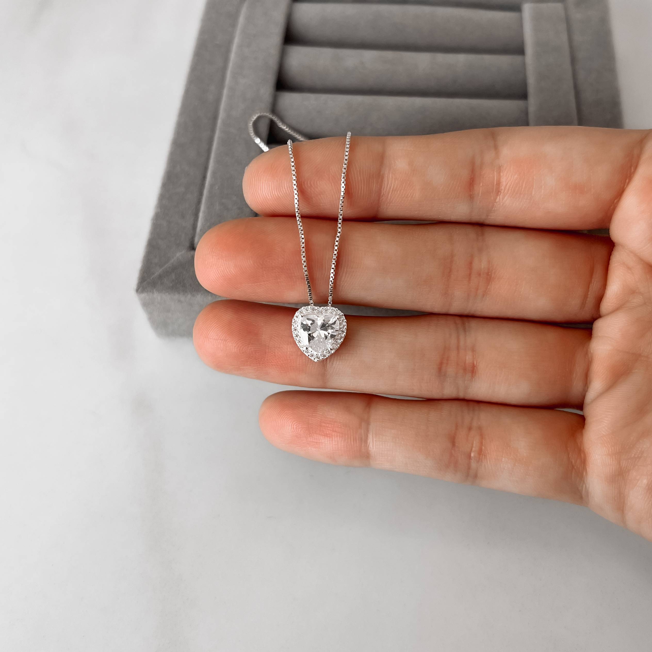 Imagem Secundária Colar zircônia coração com cravejado 10mm 45cm