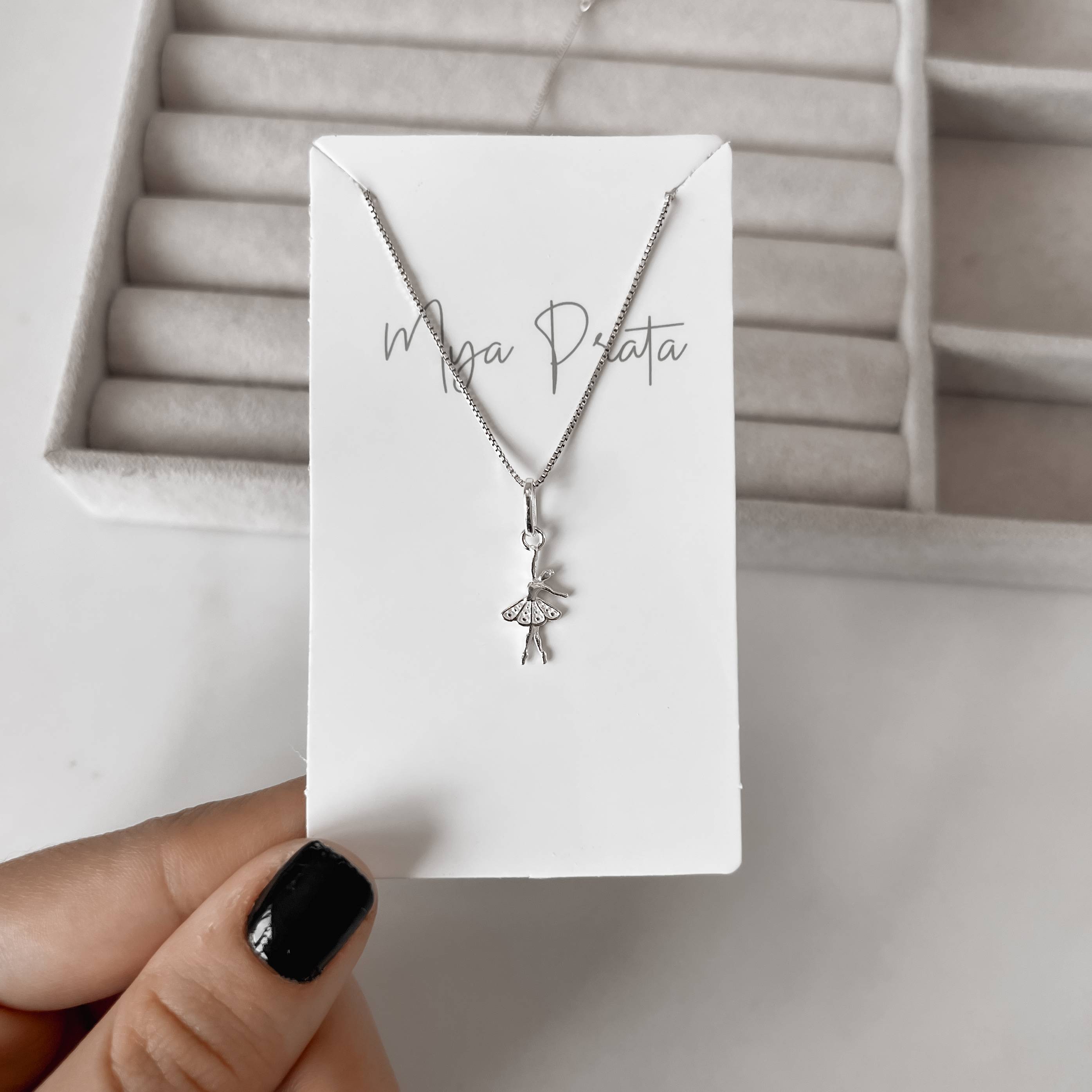 Imagem Colar pingente bailarina 14mm 45cm