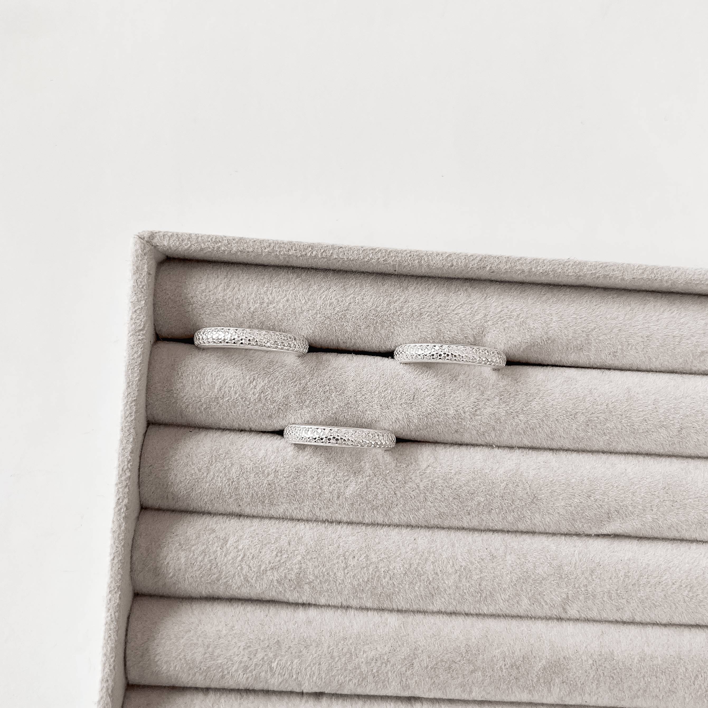 Imagem Secundária Anel com cravejado duplo