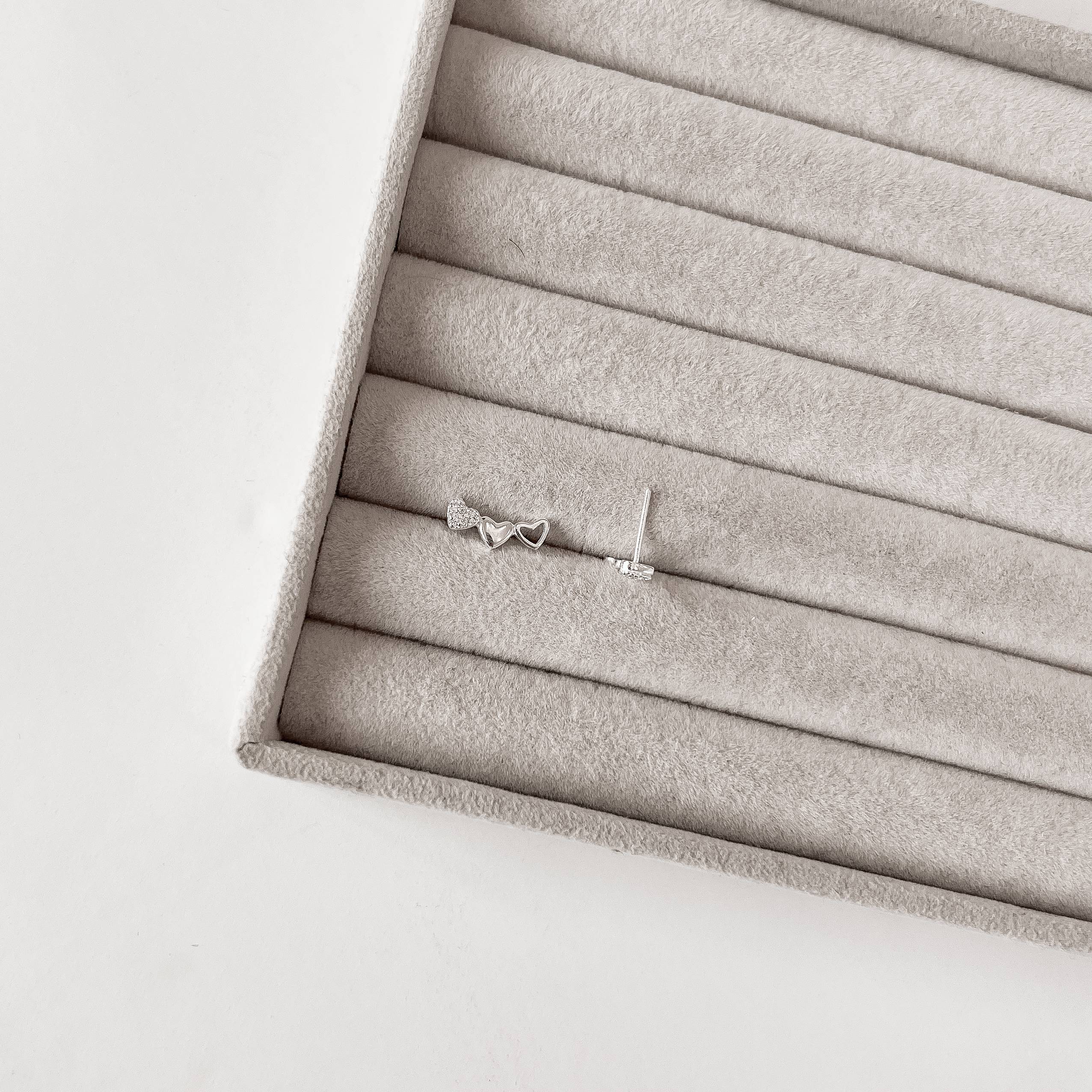 Imagem Brinco corações vazado, cheio e cravejado 14mm