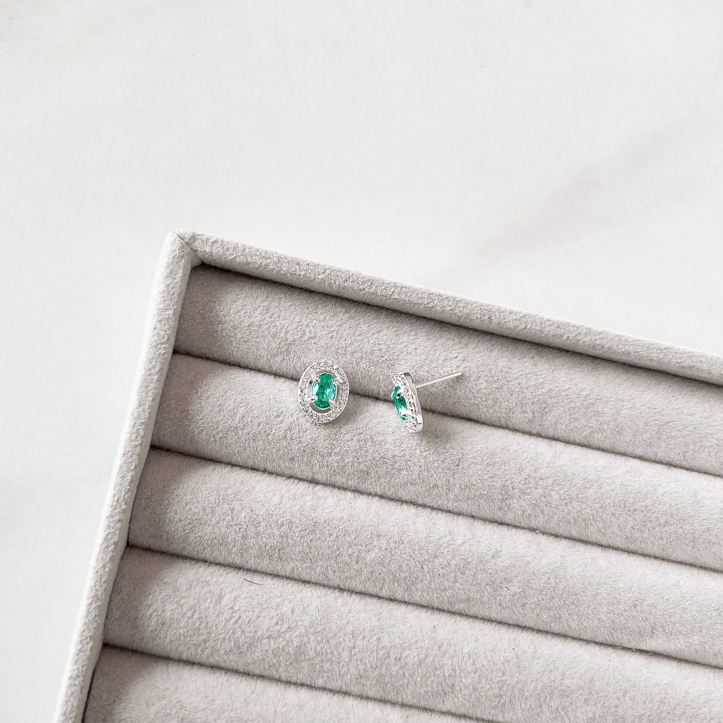 Imagem Brinco zircônia oval acqua com cravejado 11mm