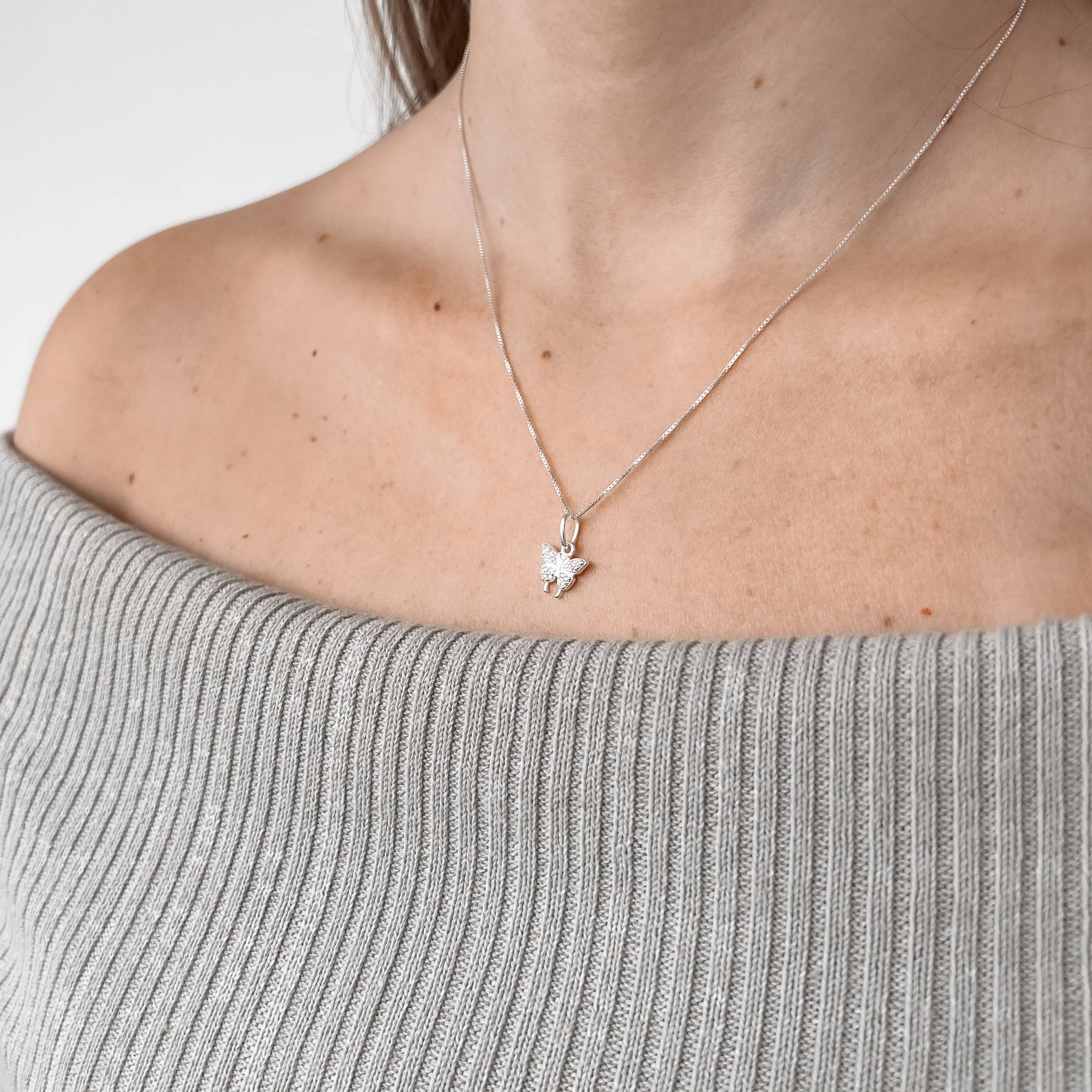 Imagem Colar pingente borboleta cravejada 11mm 45cm