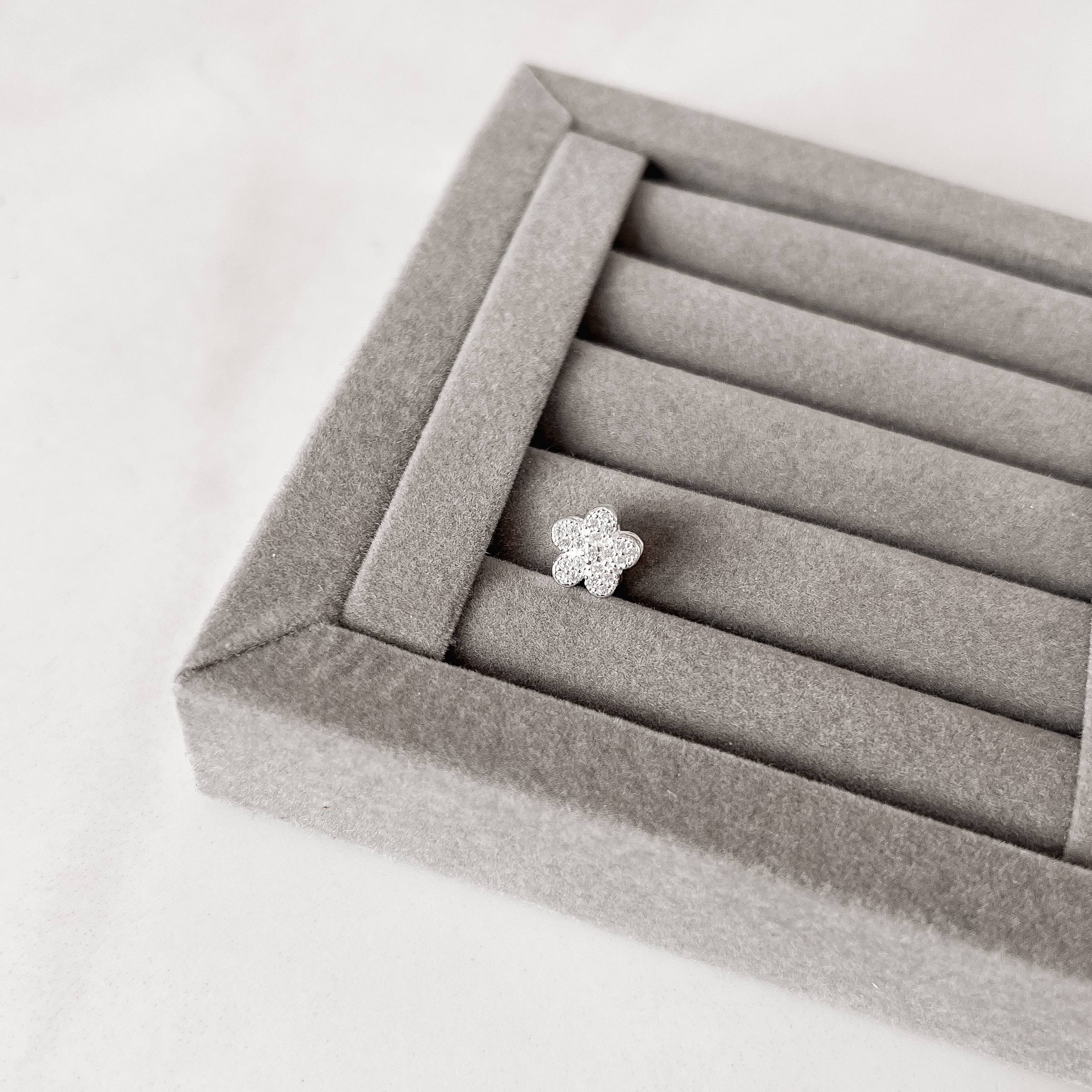 Imagem Berloque separador flor cravejada 9mm