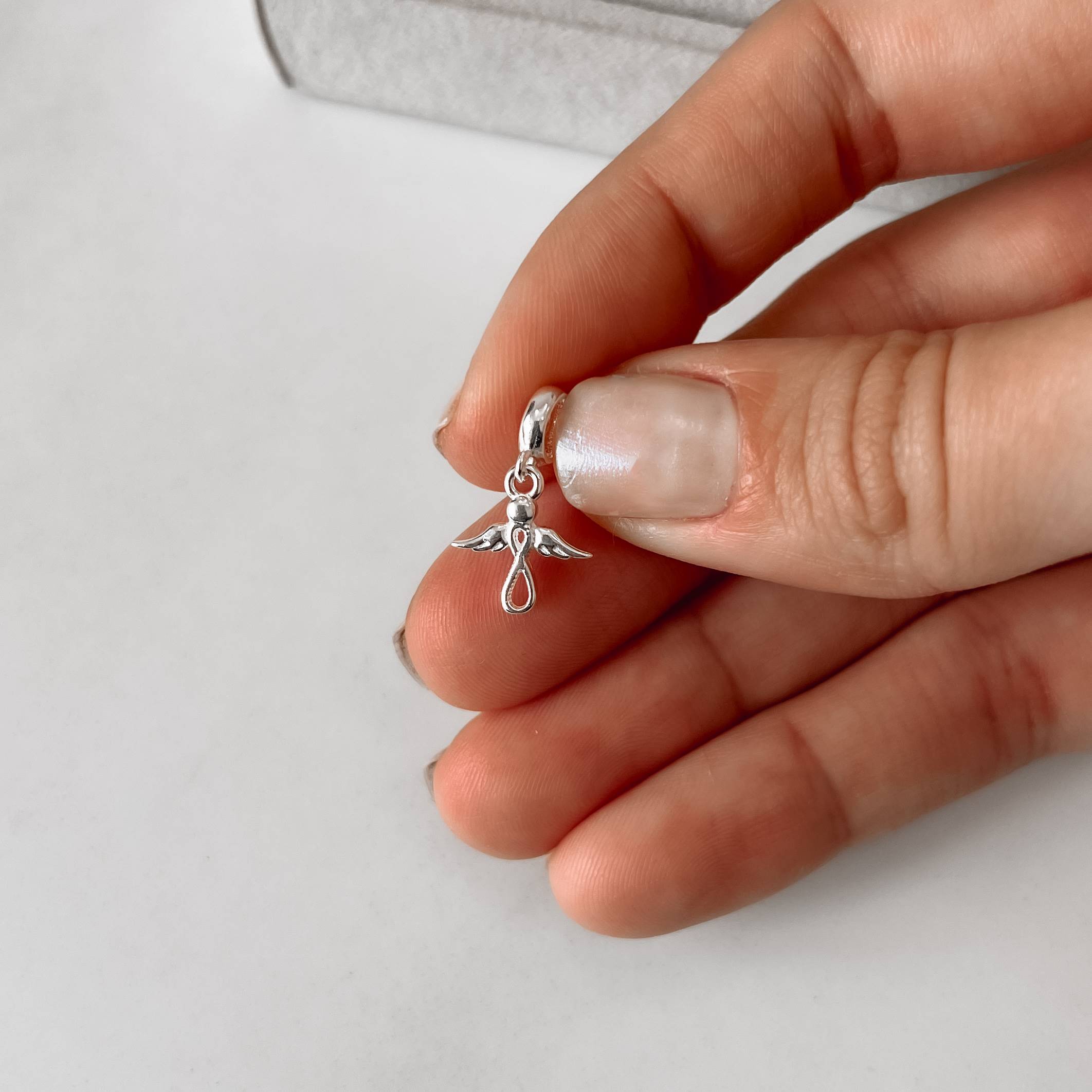 Imagem Secundária Berloque pingente anjo símbolo infinito 12mm