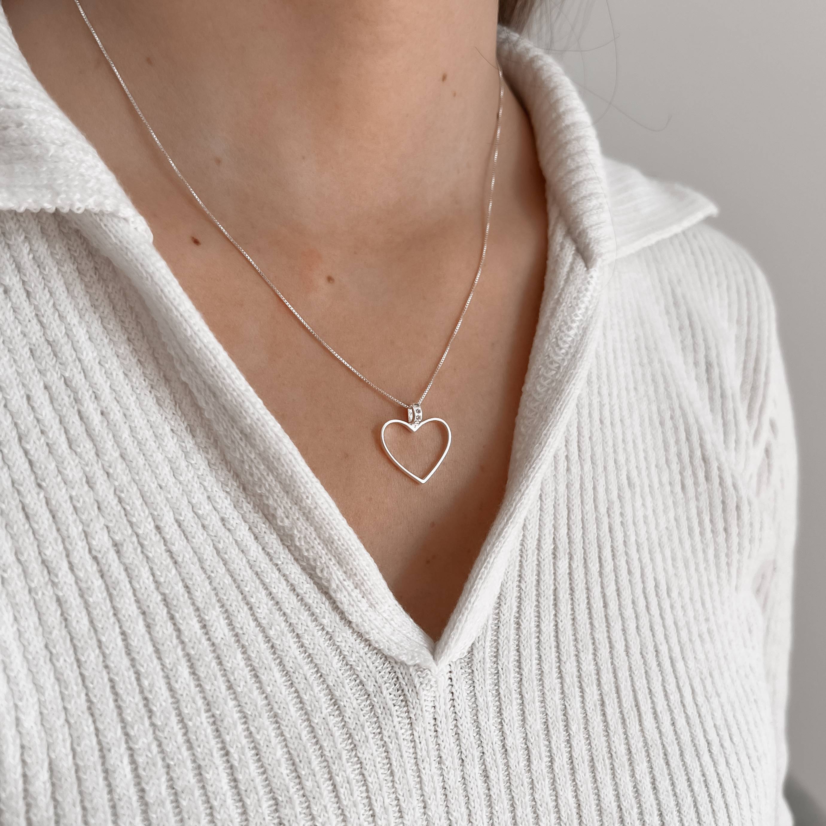 Imagem Colar coração vazado elo cravejado 20mm 45cm