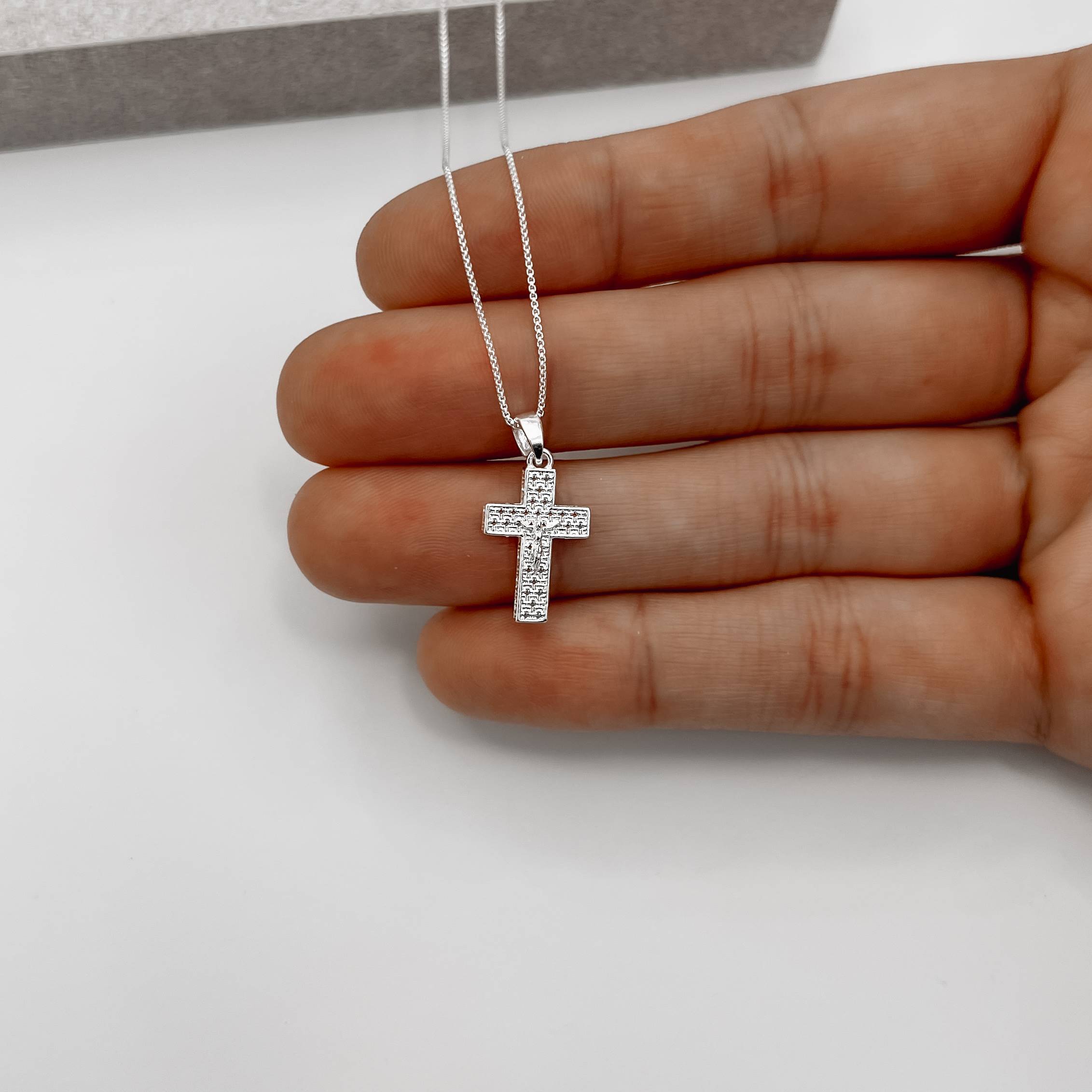 Imagem Secundária Colar pingente cruz Corpo de Cristo renda Italiana 15mm 40cm