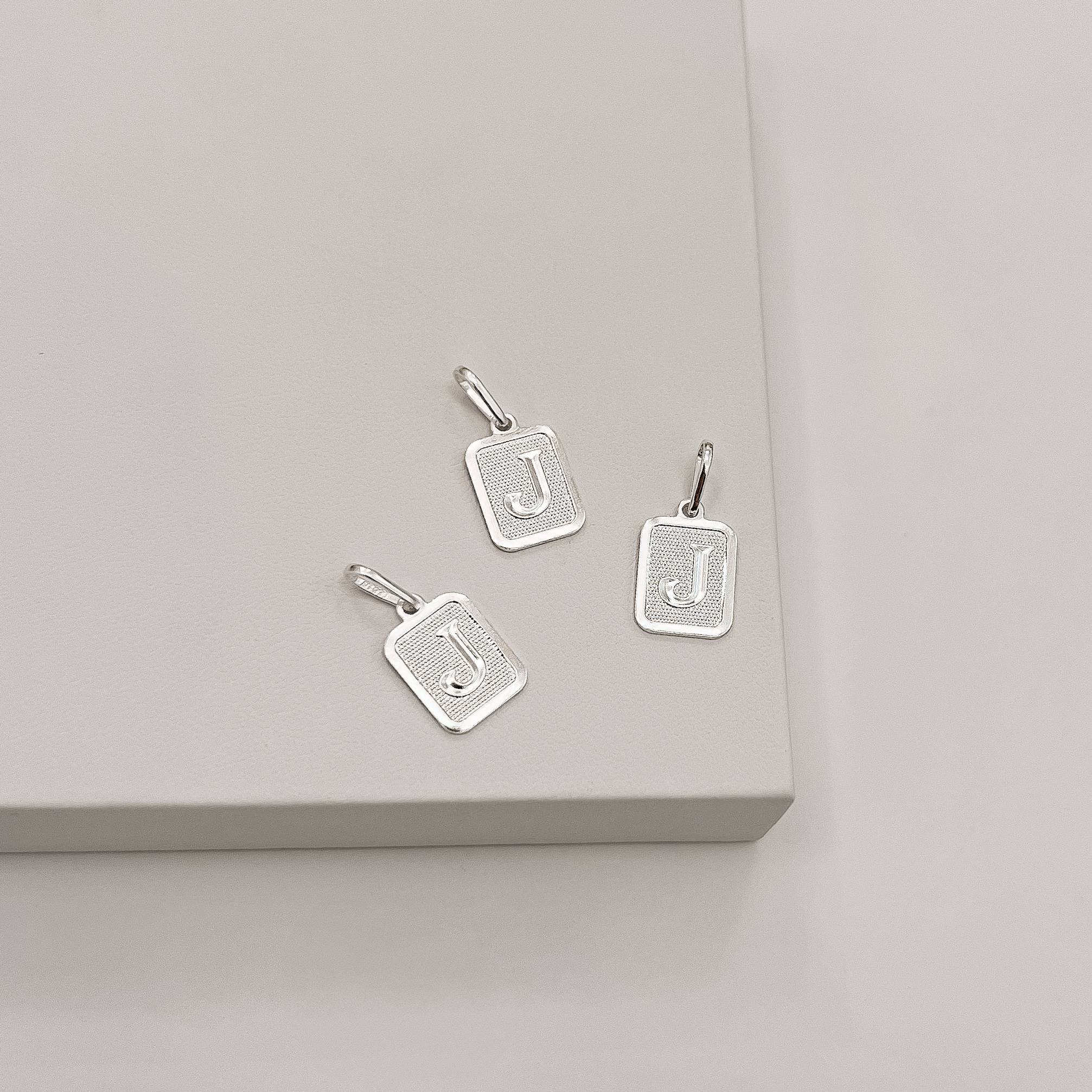 Imagem Secundária Pingente placa letra J 12mm 