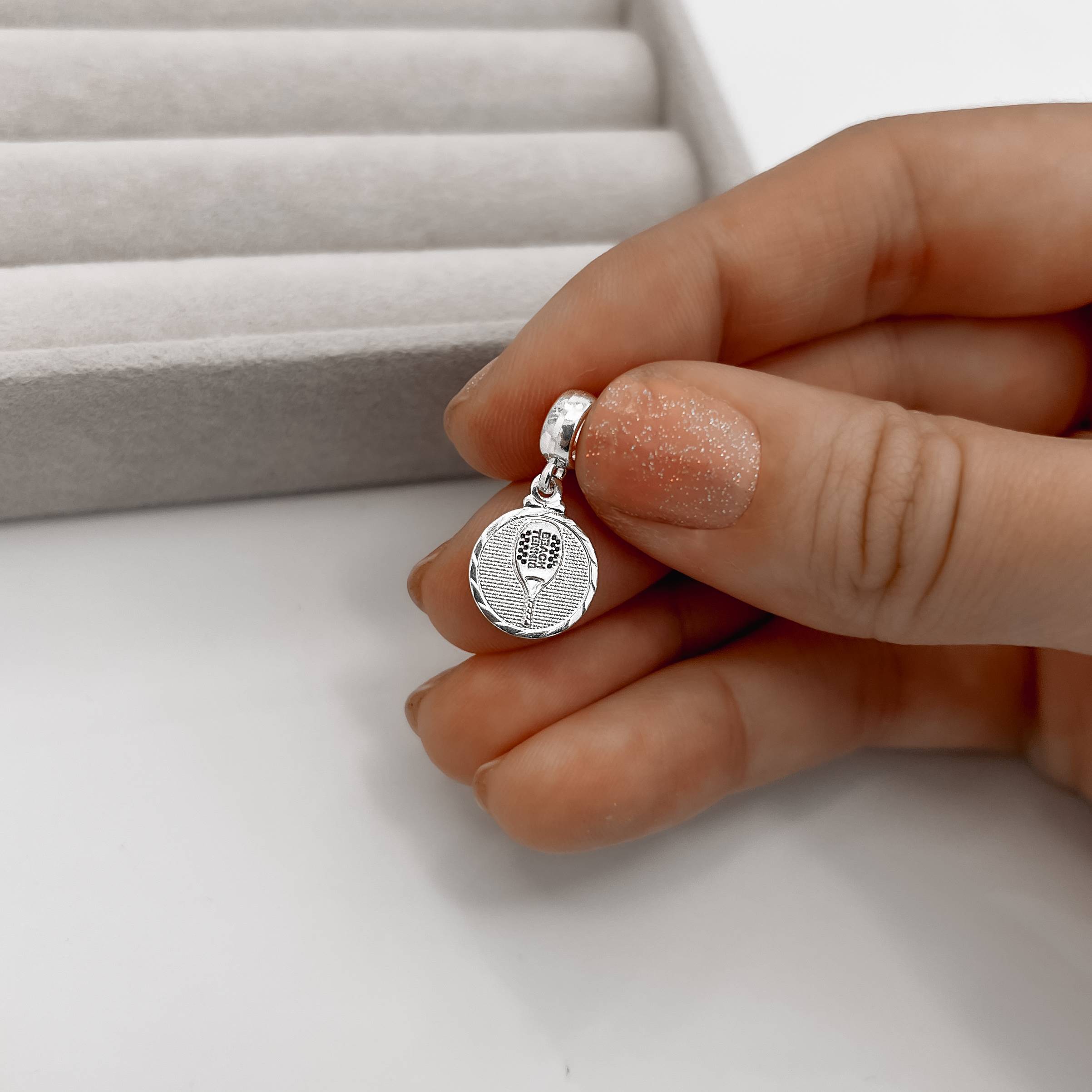 Imagem Secundária Berloque pingente medalha raquete beach tennis resina 11mm