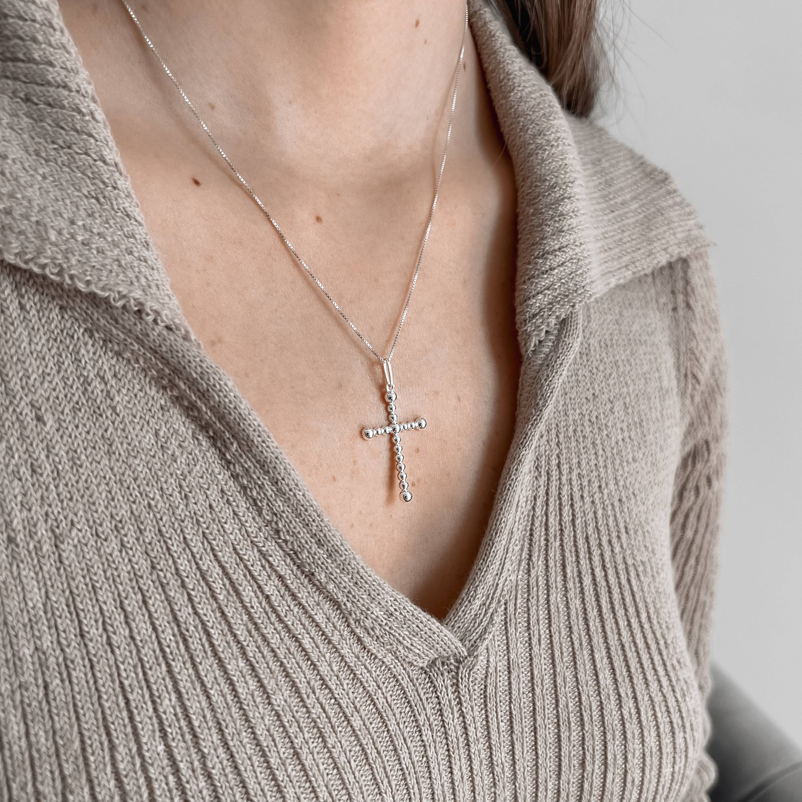 Colar pingente cruz fio bolinhas 30mm 45cm