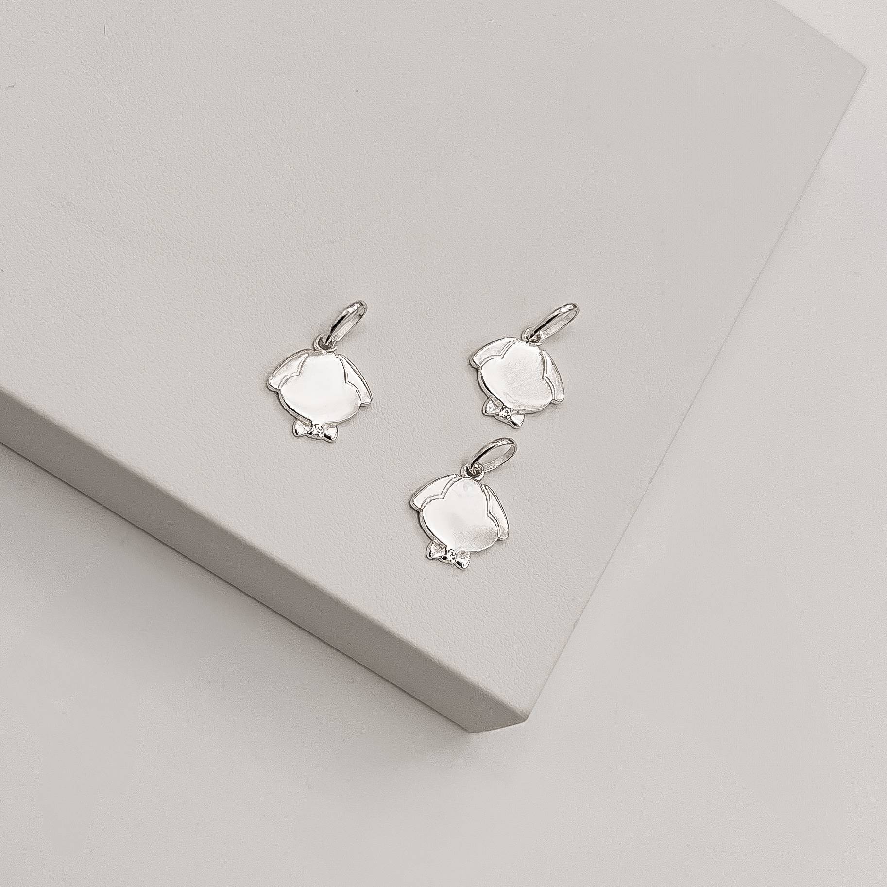 Pingente cachorro detalhe zircônia 12mm