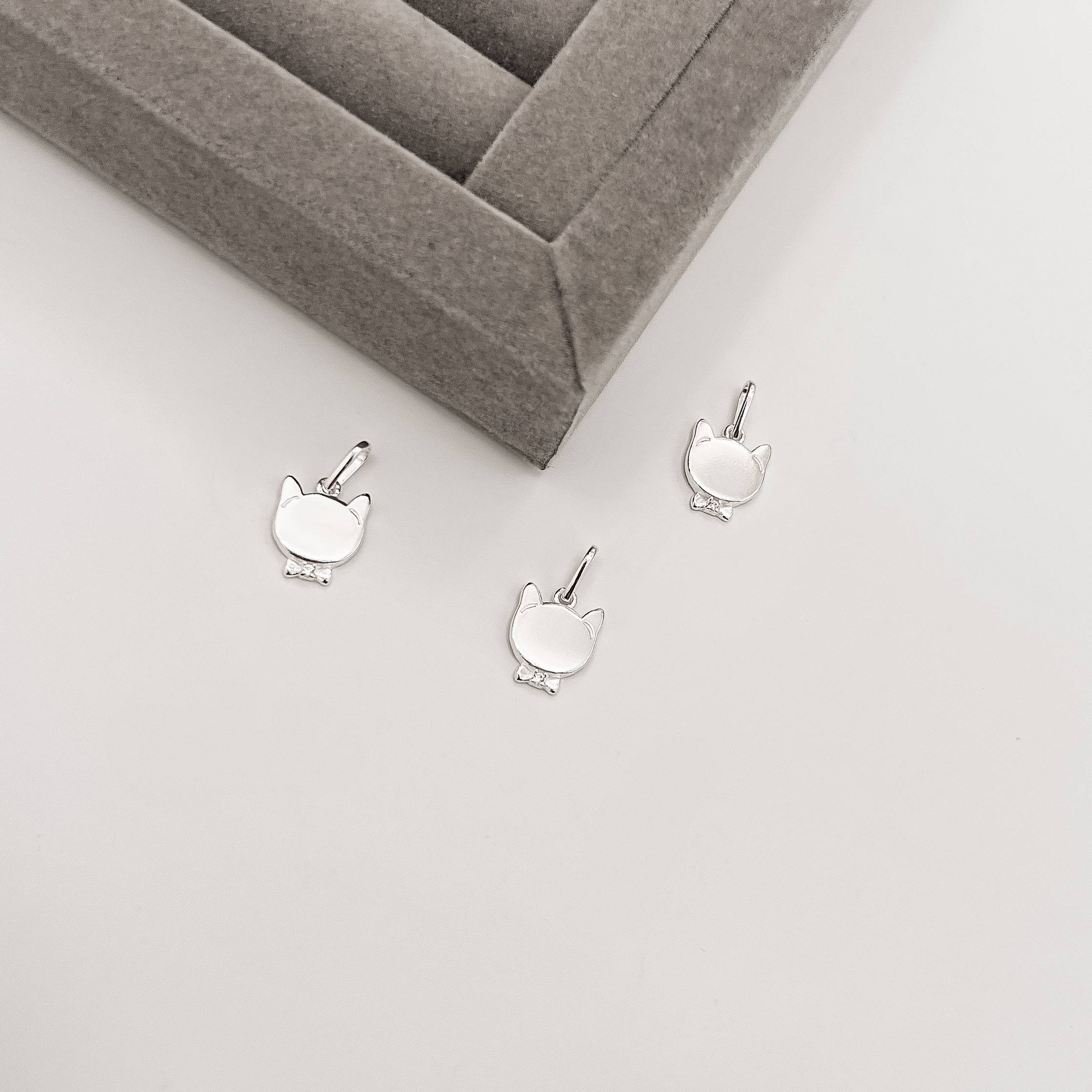 Pingente gato detalhe zircônia 11mm