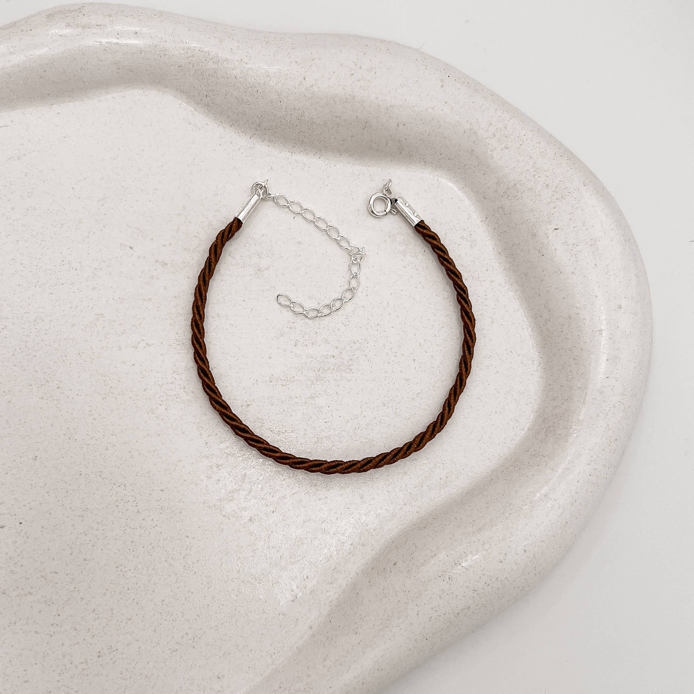 Imagem Secundária Pulseira cordão trançado marrom 2mm 16cm com alongadora