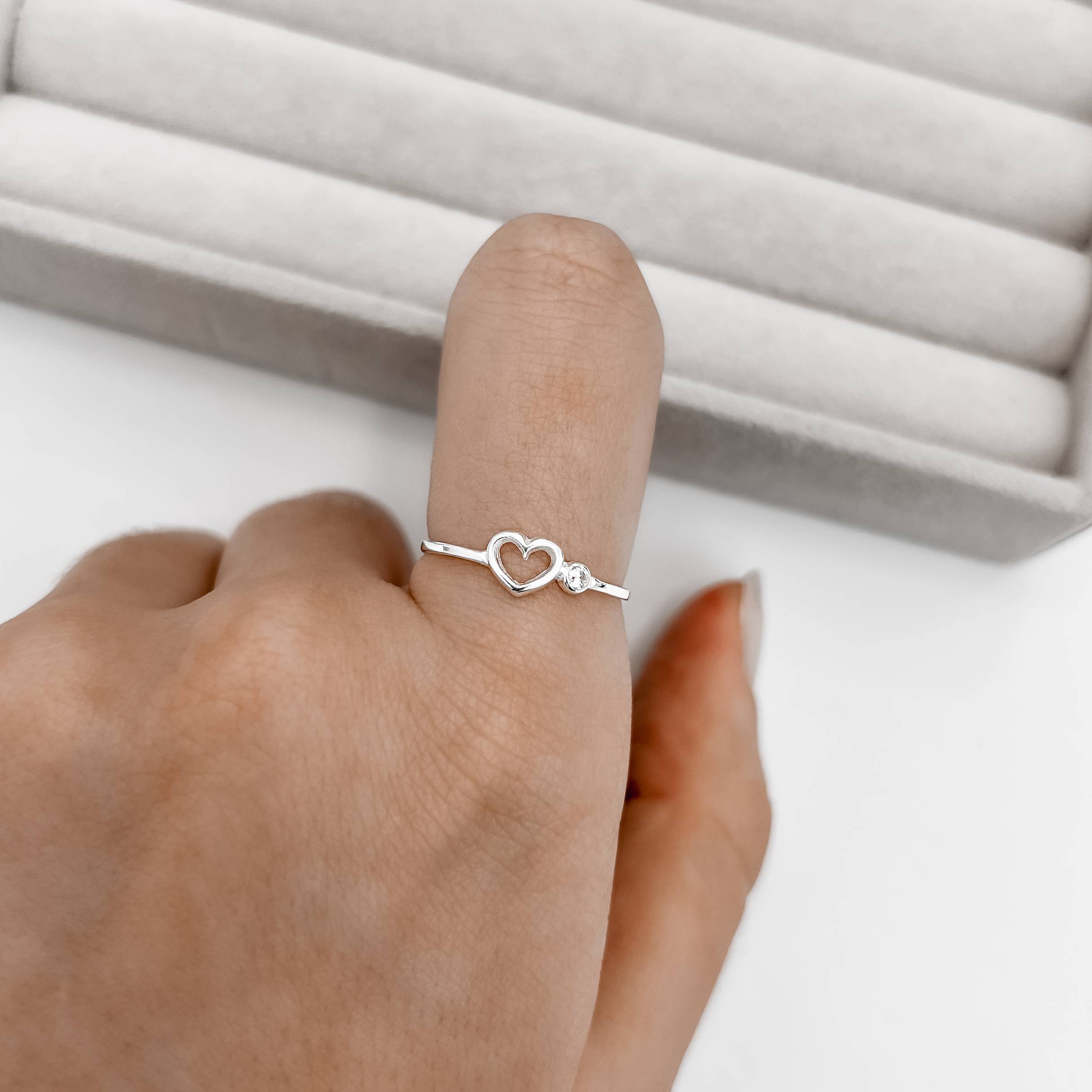 Imagem Secundária Anel coração vazado e zircônia cristal