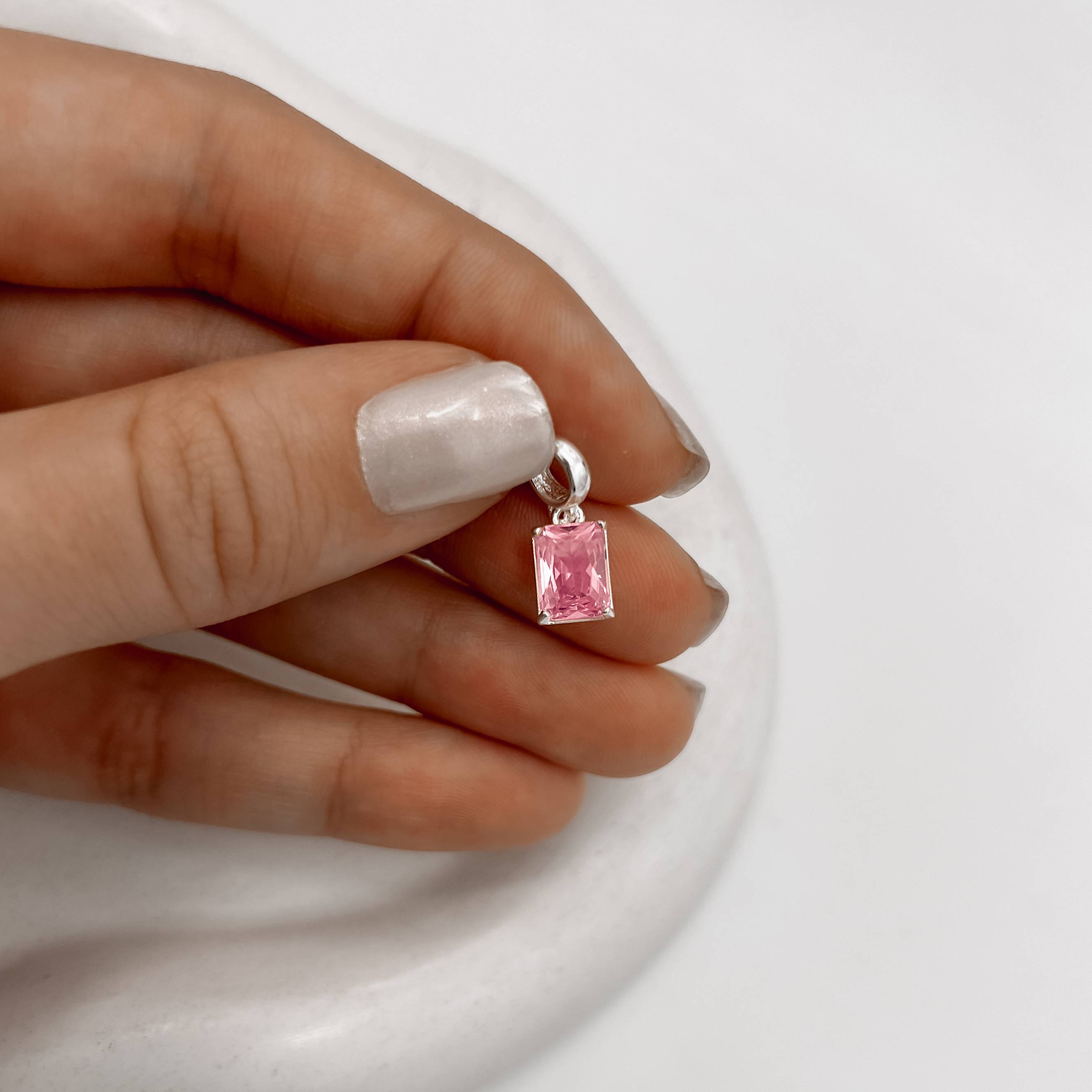 Imagem Secundária Berloque pingente zircônia retangular rosa 8mm