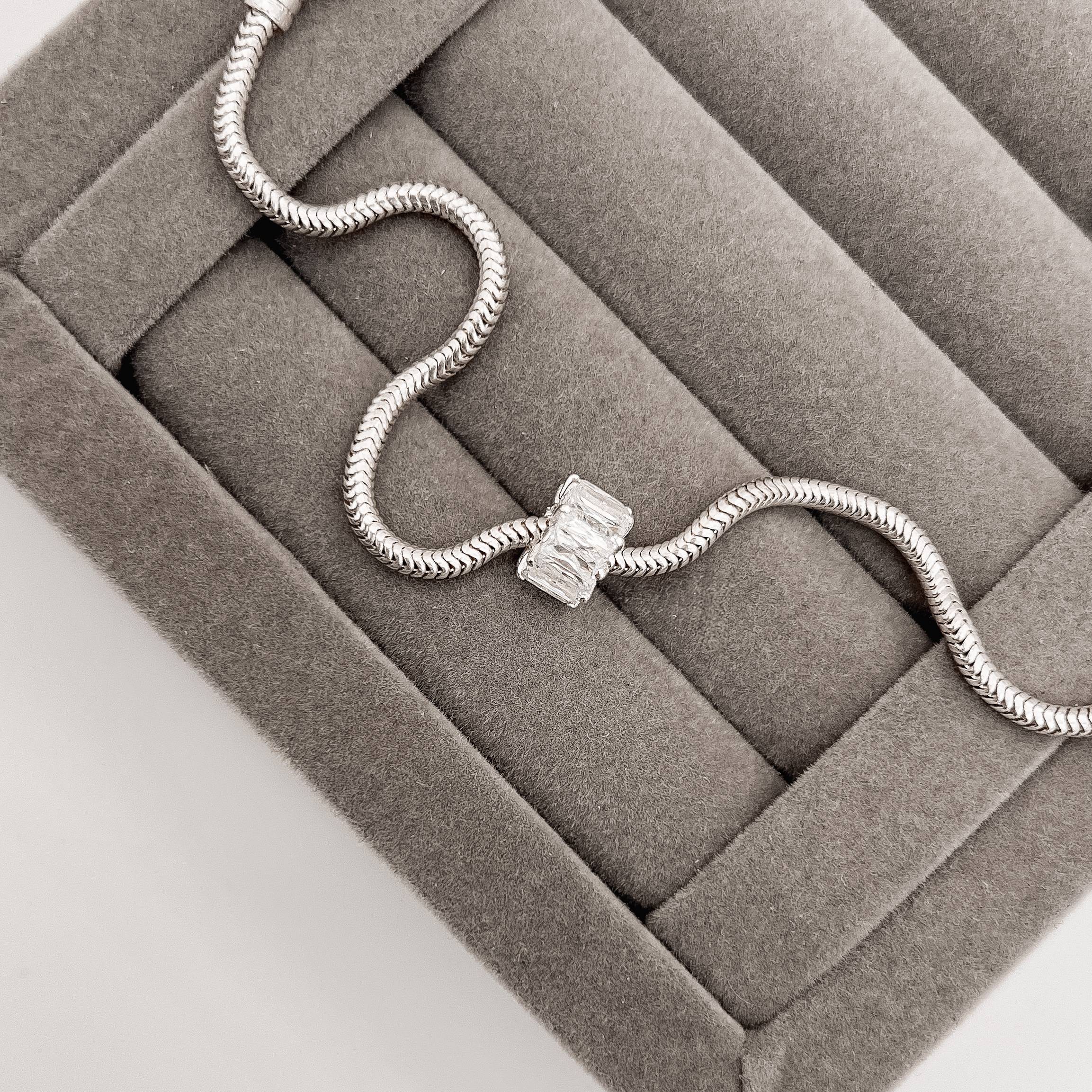 Imagem Berloque separador zircônias retangulares cristal 9mm