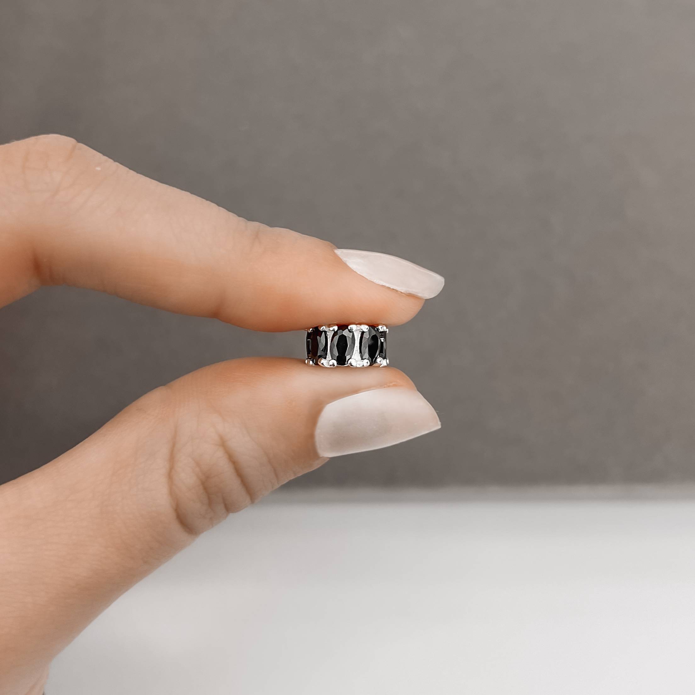 Imagem Secundária Berloque separador zircônias ovais ônix 11mm