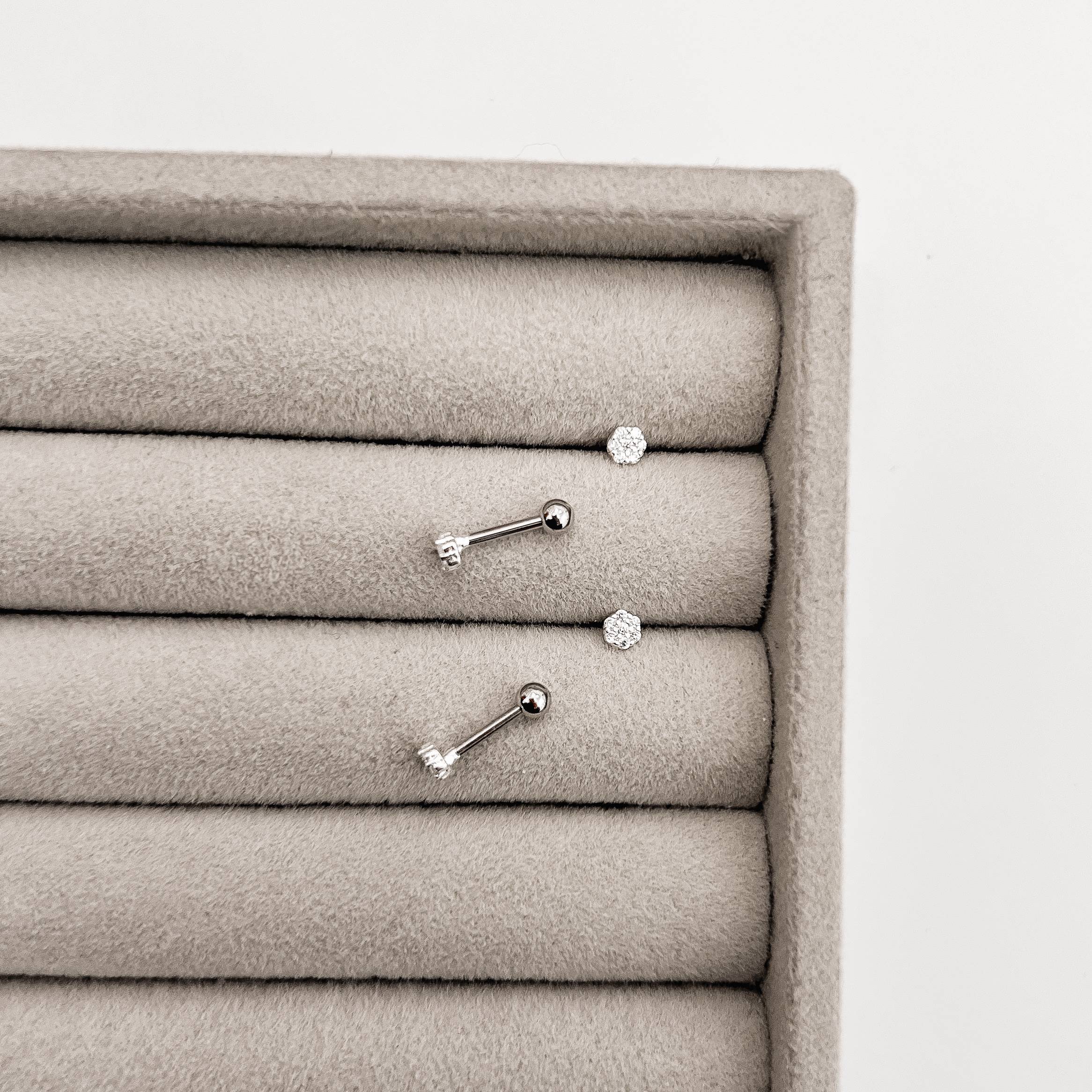 Piercing haste botão cravejado 3mm