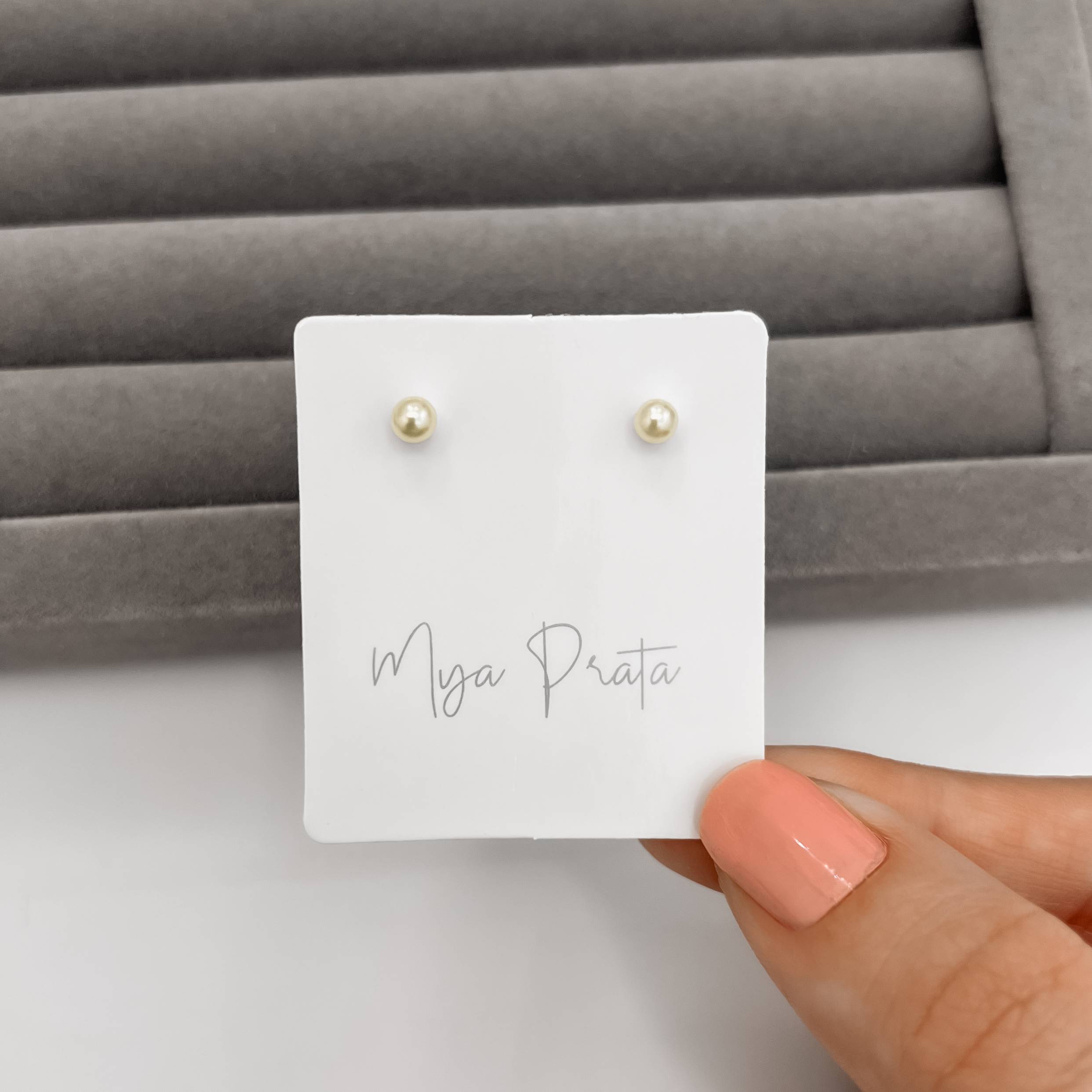 Brinco infantil pérola 4mm tarraxa baby