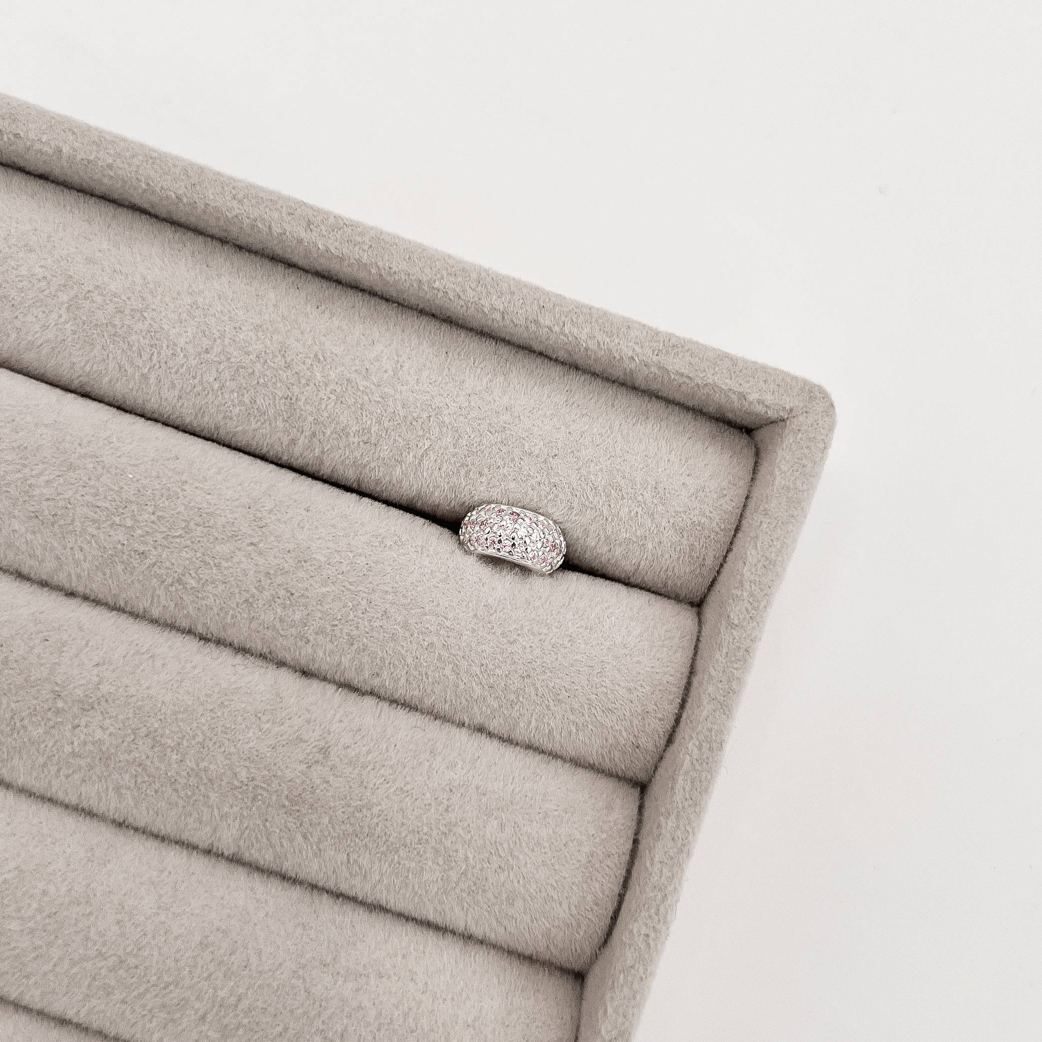 Berloque separador triplo cravejado rosa claro 10mm