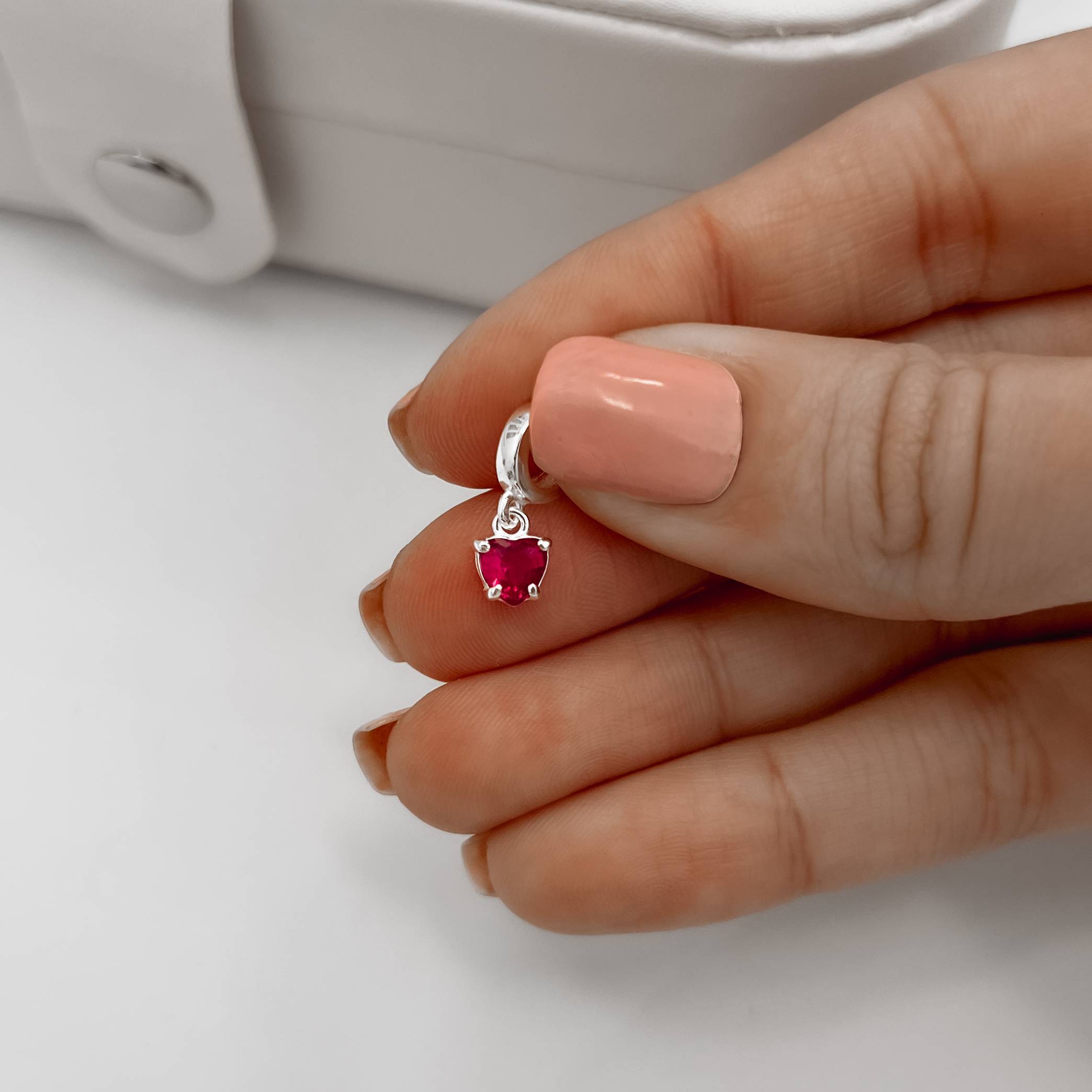 Imagem Secundária Berloque pingente zircônia coração cereja 5mm