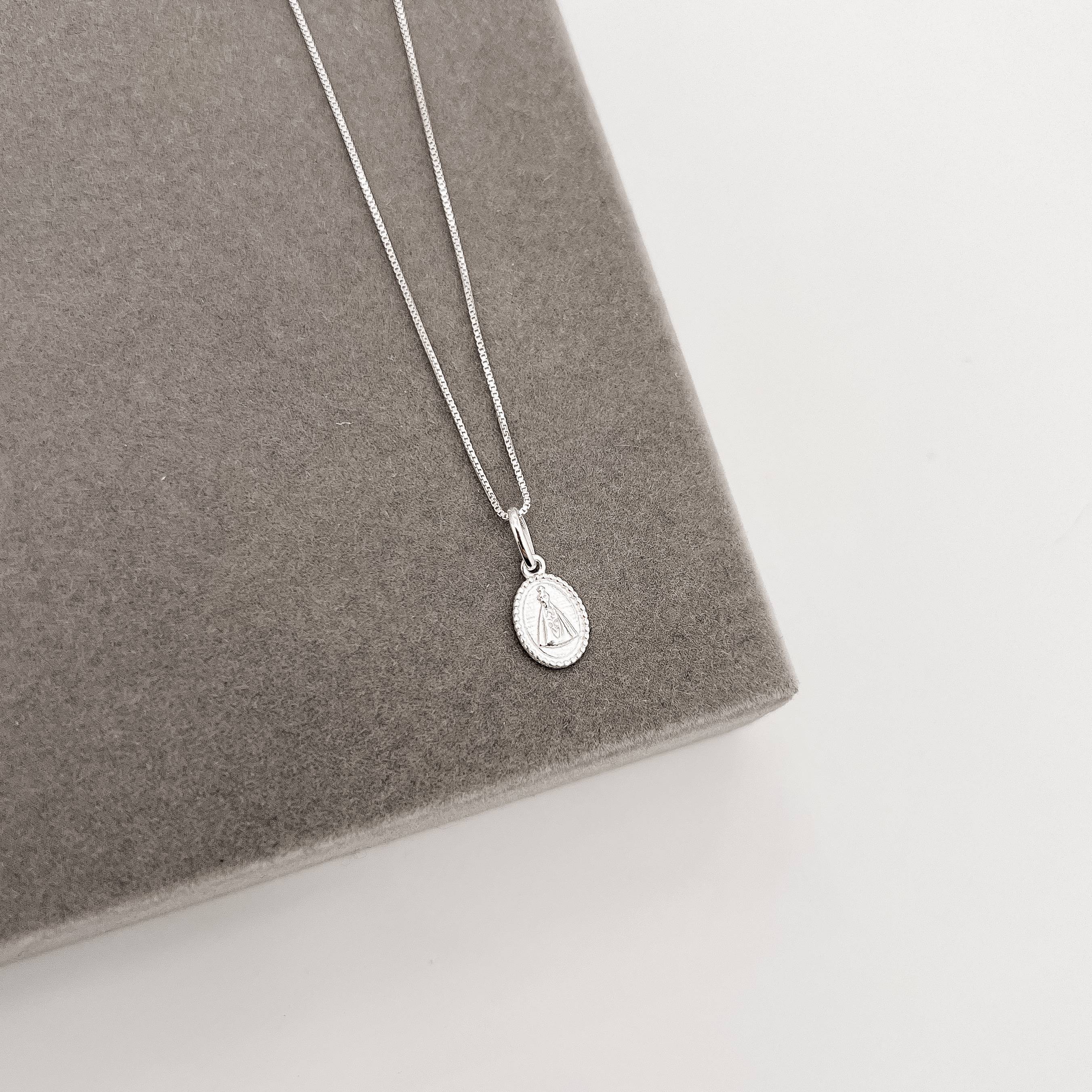 Colar pingente medalha oval Nsa. Sra. Aparecida 10mm 45cm