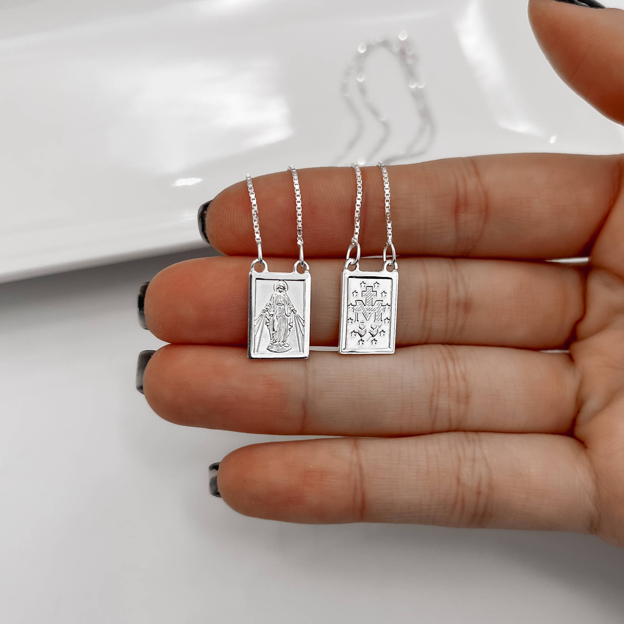 Imagem Secundária Escapulário medalha Nsa. Sra. das Graças v15 60cm