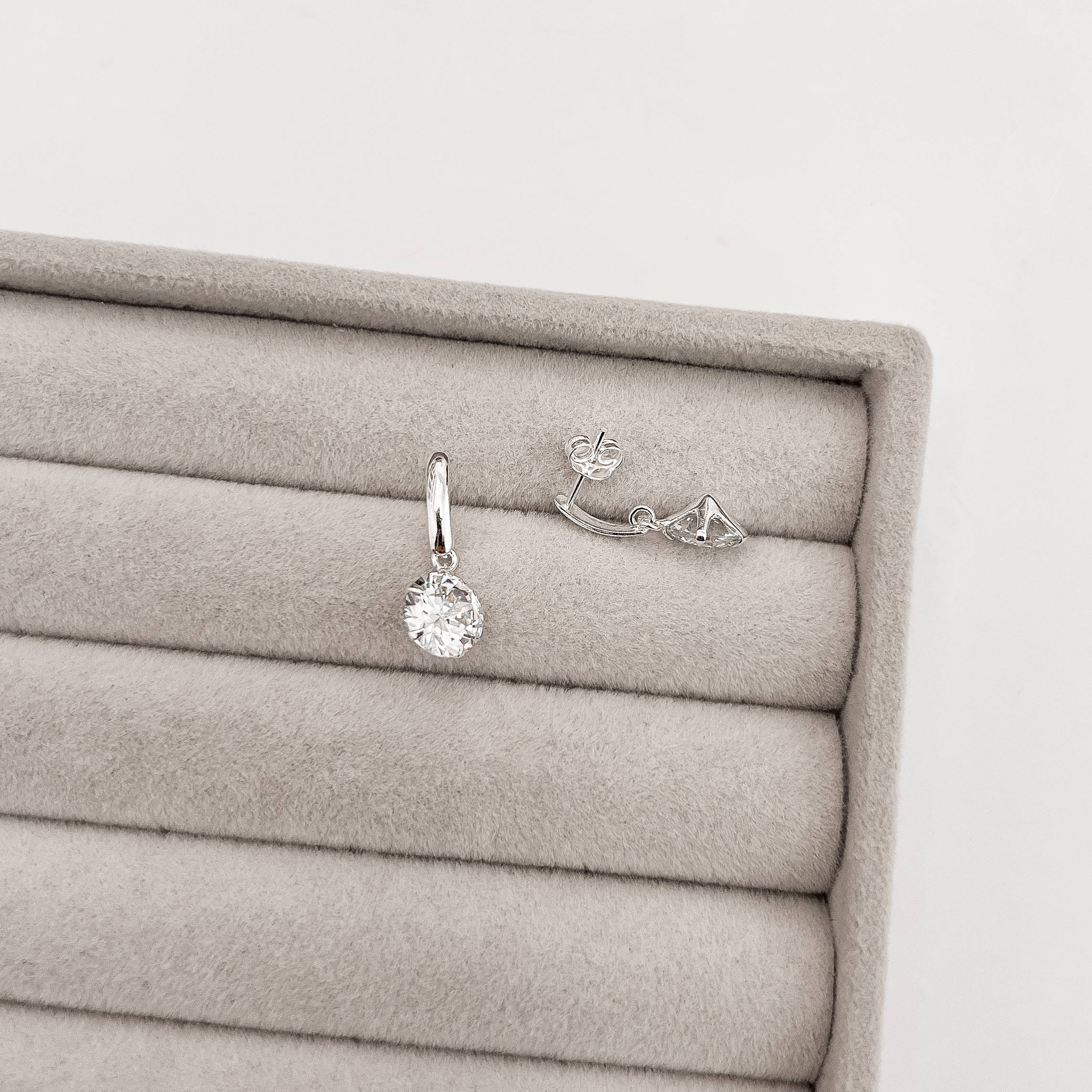 Brinco base com zircônia cristal 8mm