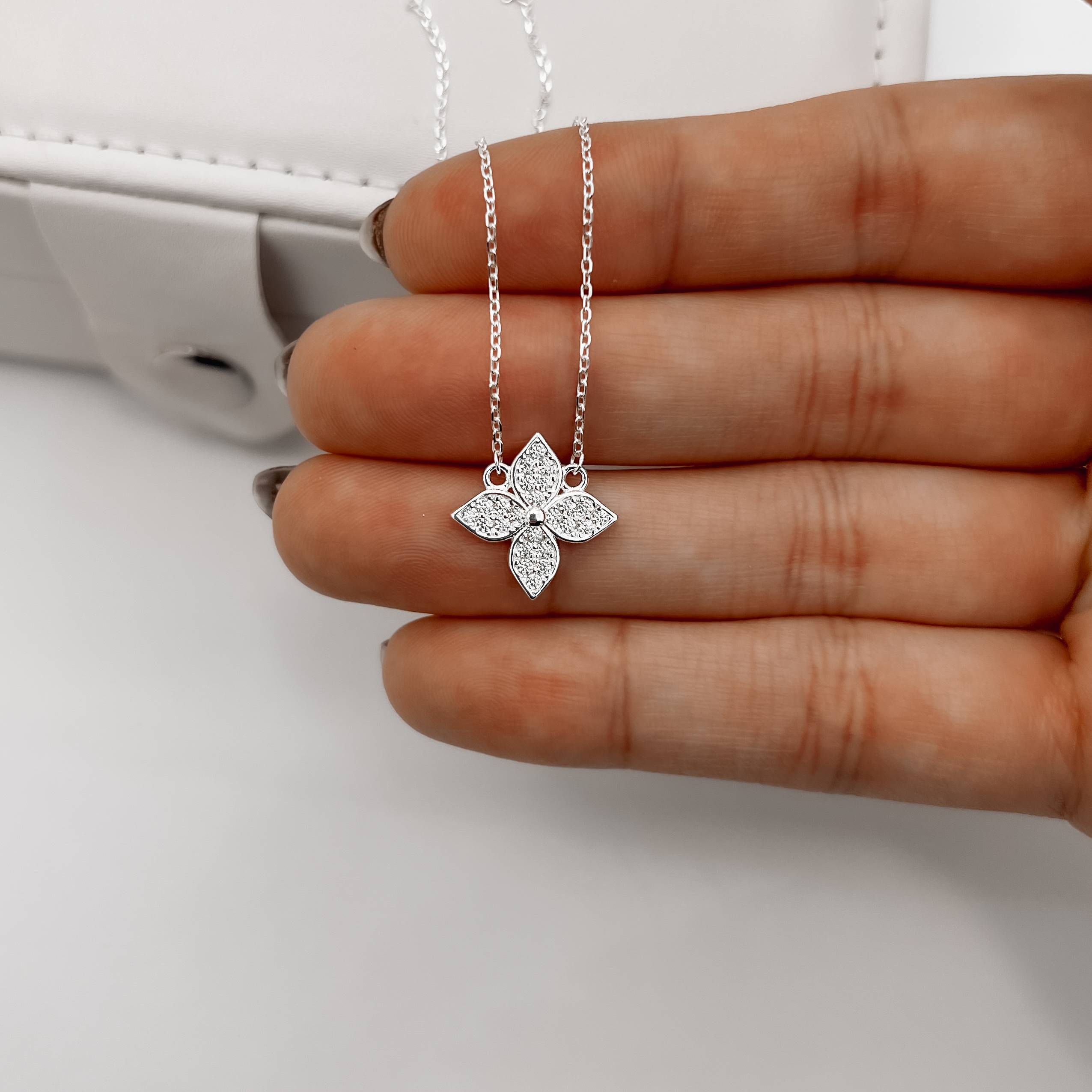 Imagem Colar entremeio flor cravejada 15mm 40+5cm