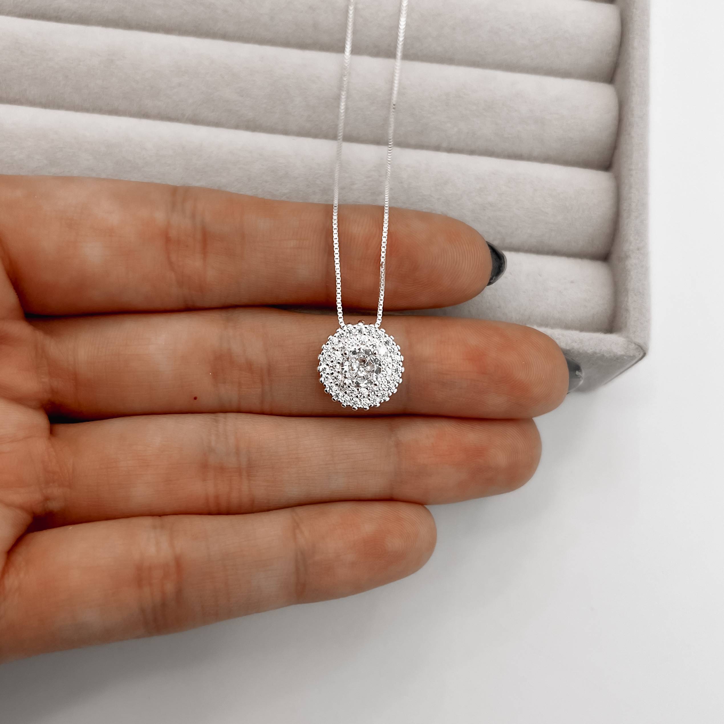 Imagem Secundária Colar botão cravejado 12mm caixa alta 45cm