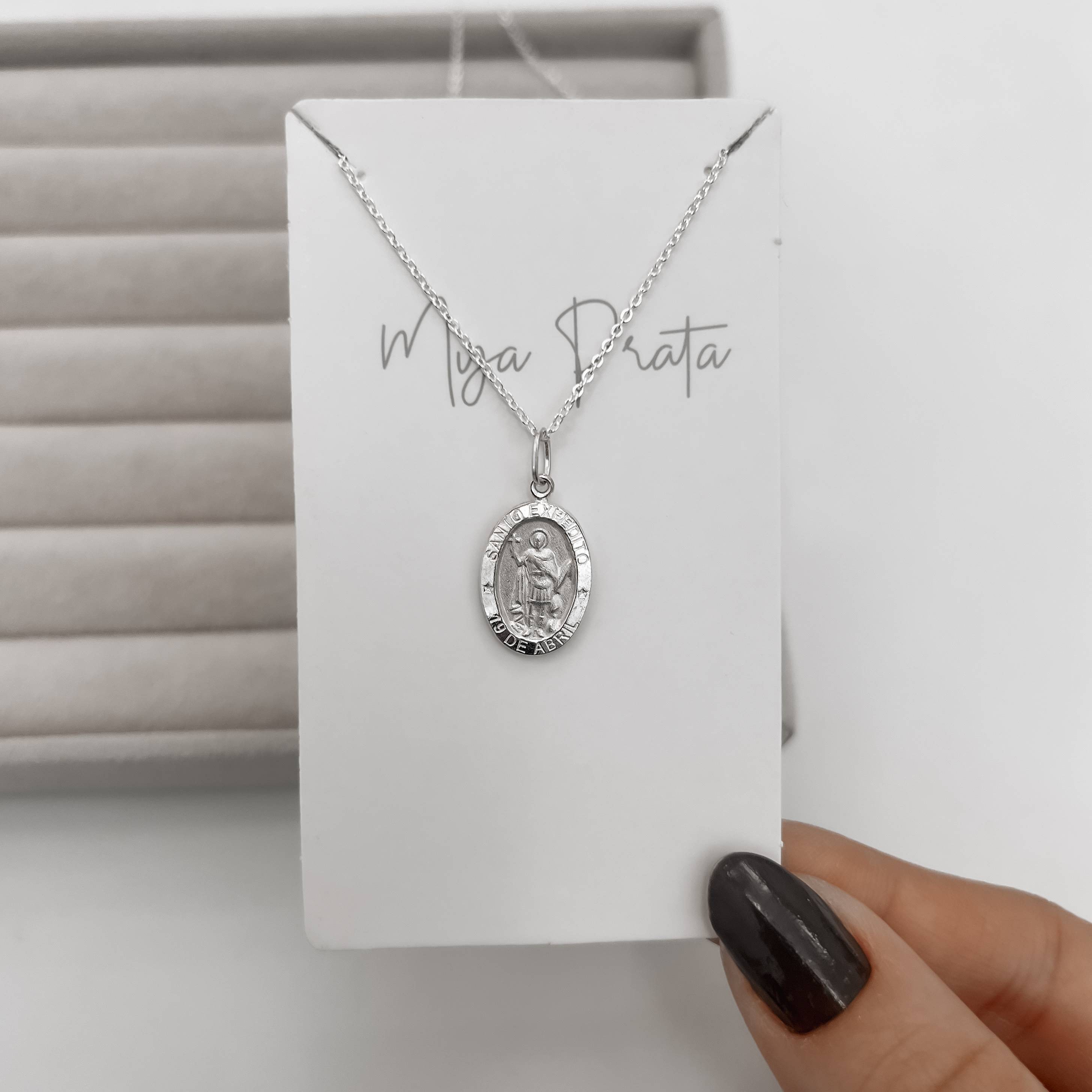 Colar pingente medalha dupla face Santo Expedito e cruz 16mm corrente cadeadinho 45cm