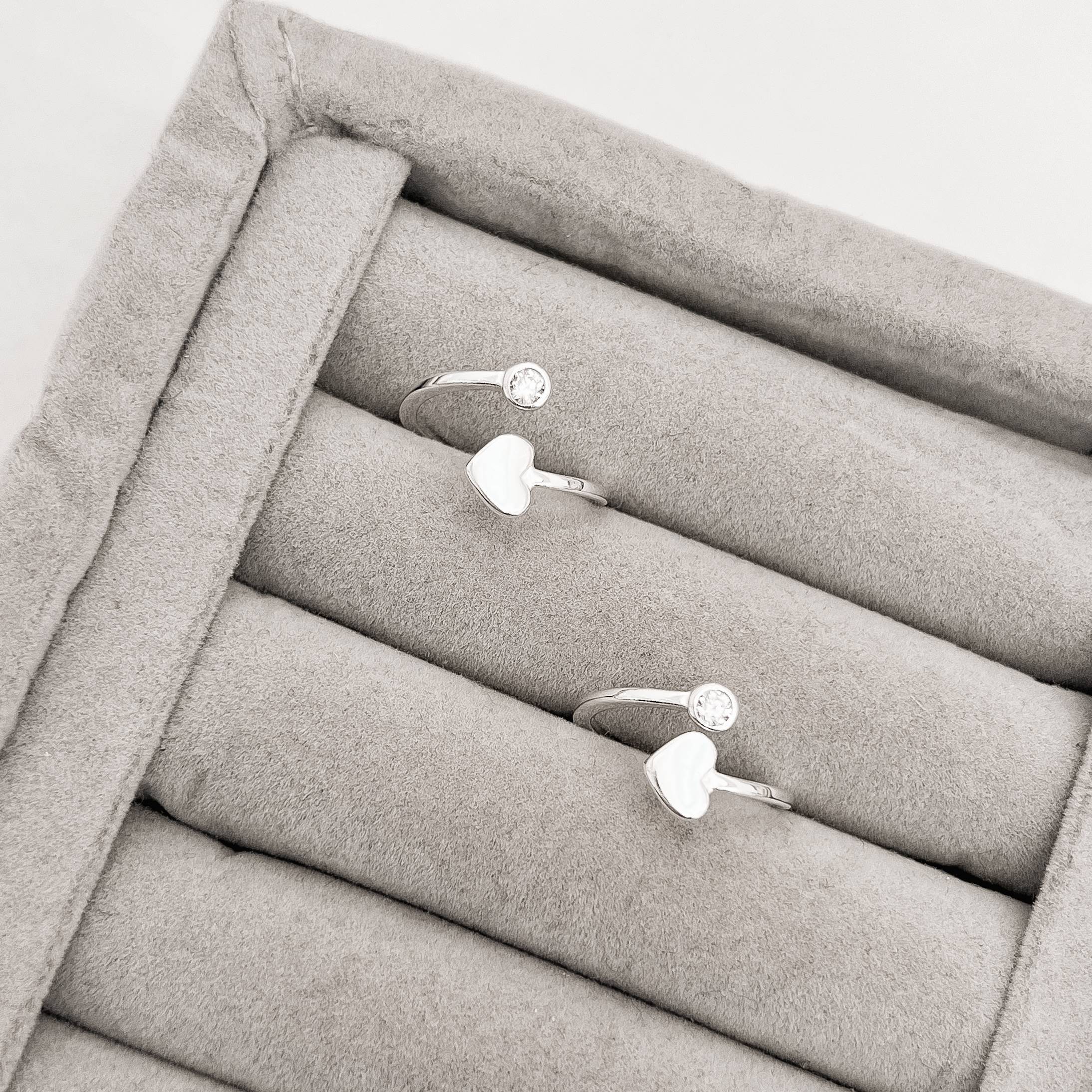 Imagem Secundária Anel coração e zircônia regulável P