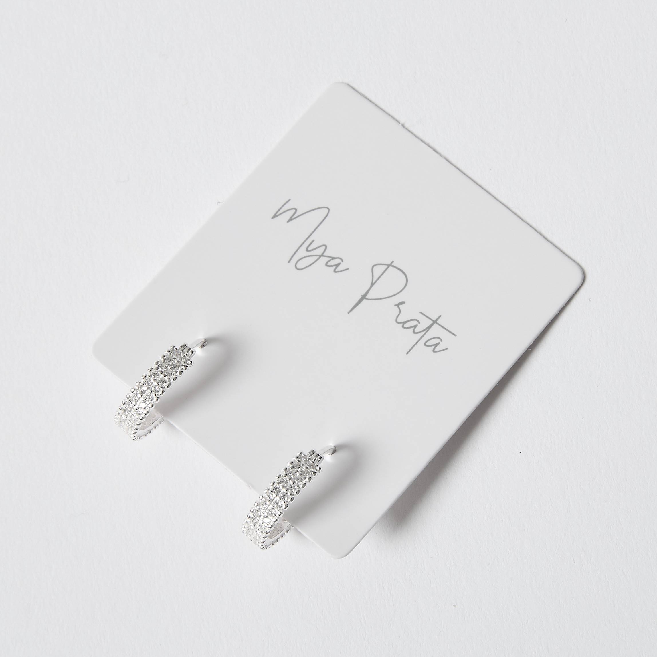 Imagem Argola toda cravejada 15mm trava